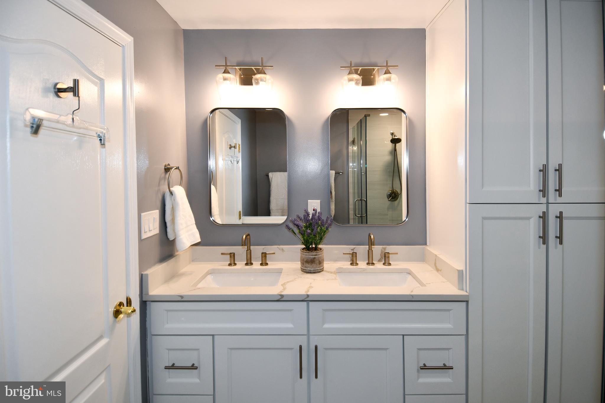 1809 KENWOOD AVENUE 301