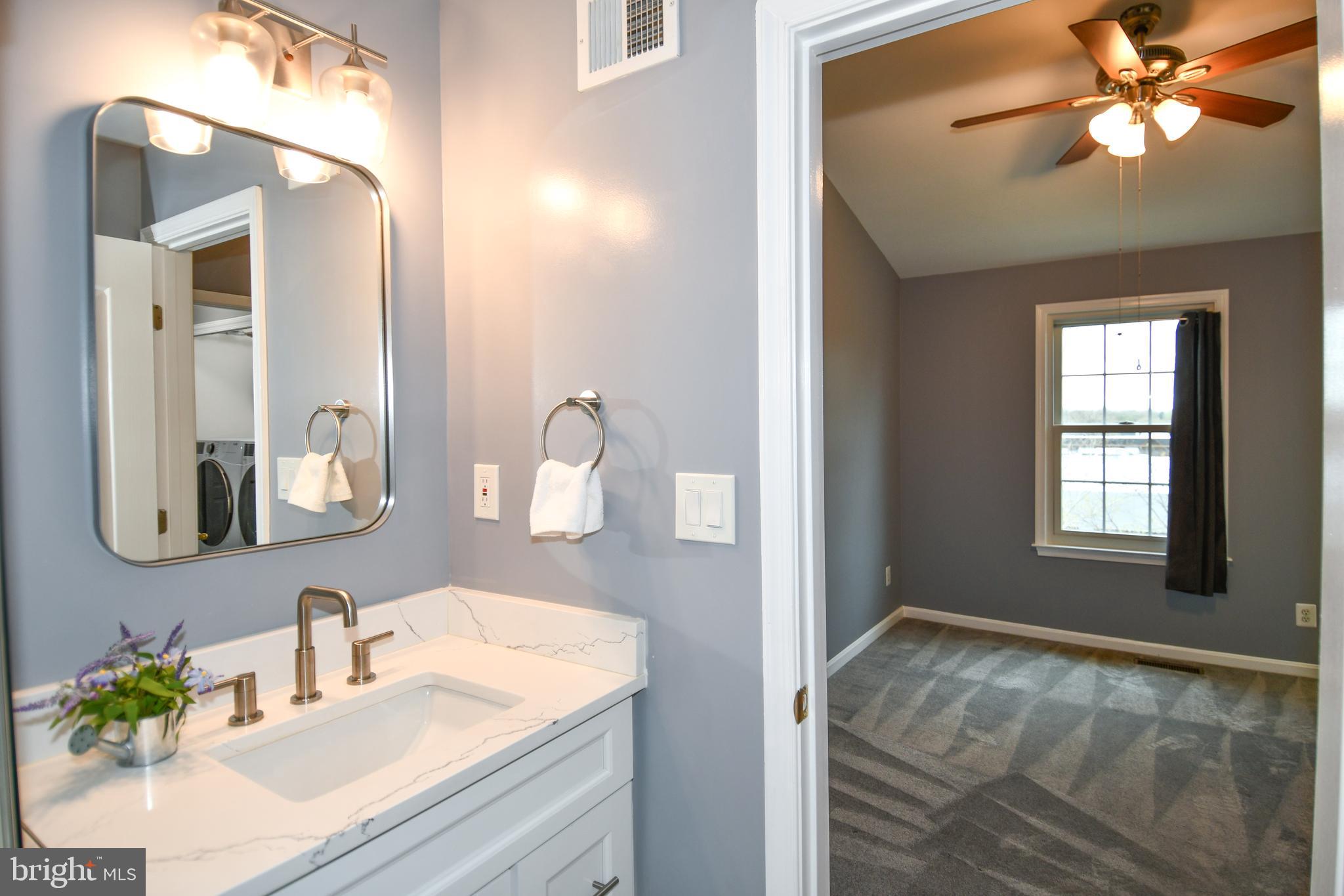 1809 KENWOOD AVENUE 301