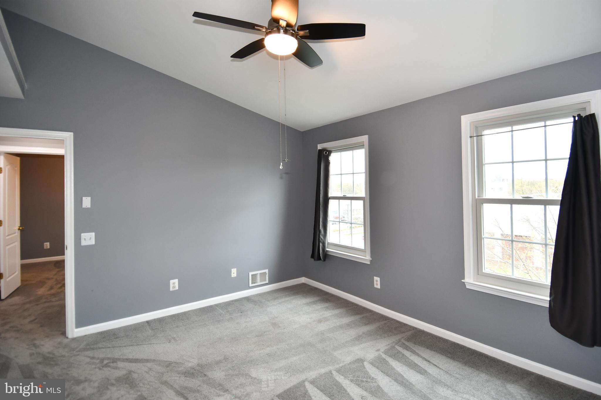 1809 KENWOOD AVENUE 301