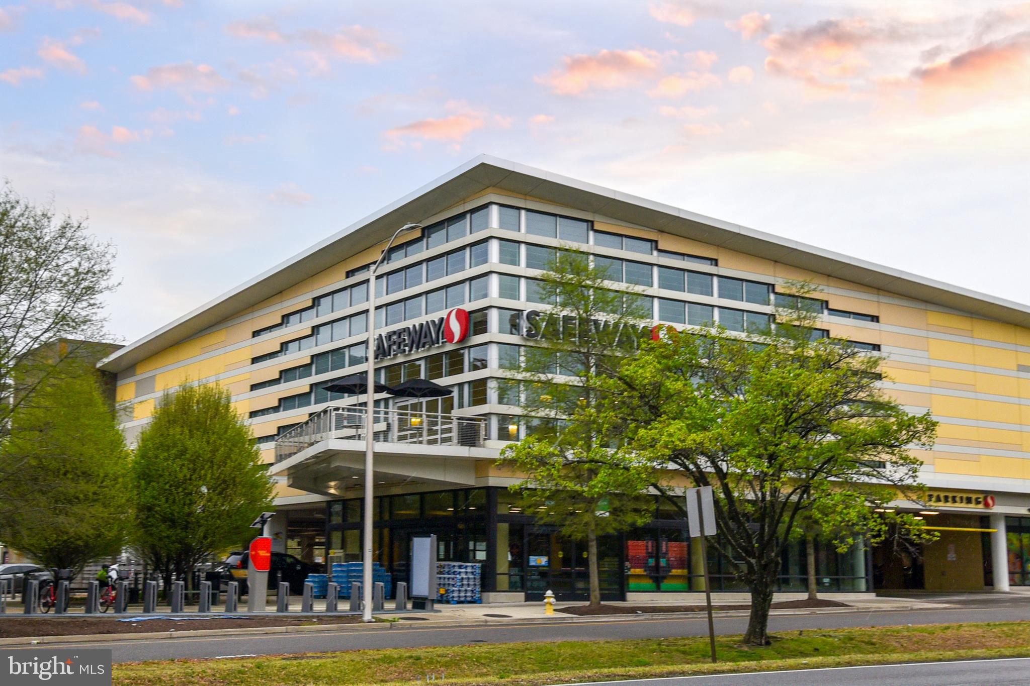 1809 KENWOOD AVENUE 301