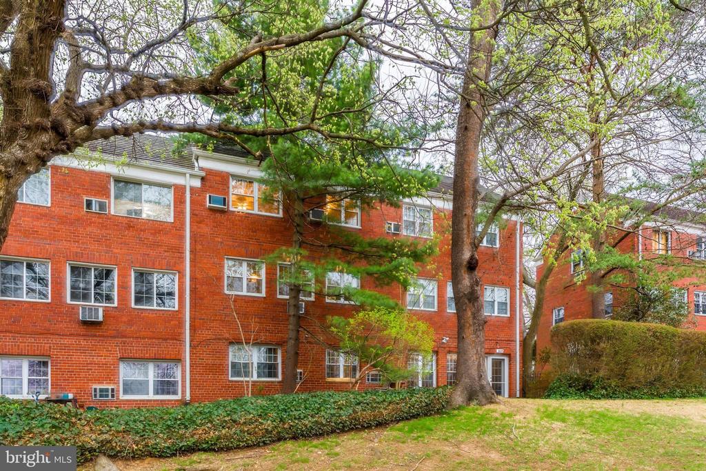 3228 WELLINGTON ROAD 3228