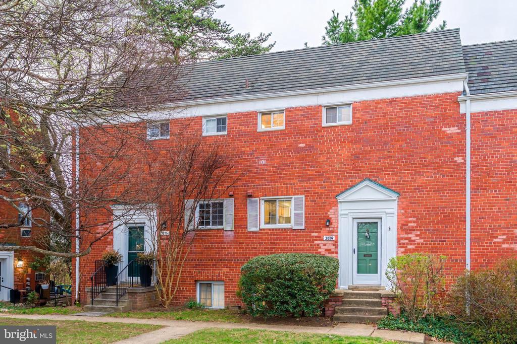 3228 WELLINGTON ROAD 3228