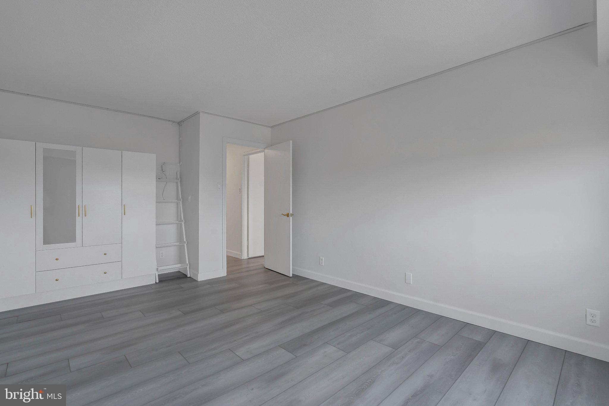 307 YOAKUM PARKWAY 1722