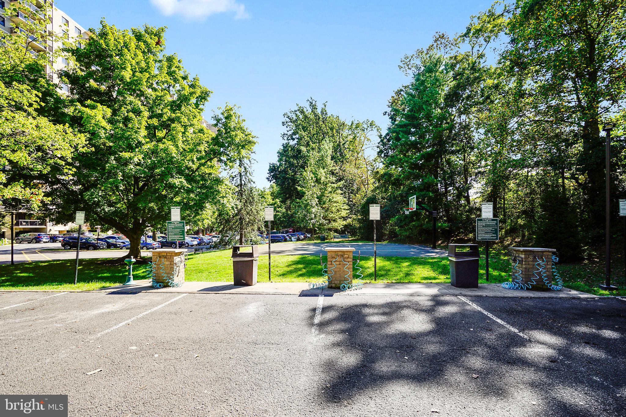 307 YOAKUM PARKWAY 1722