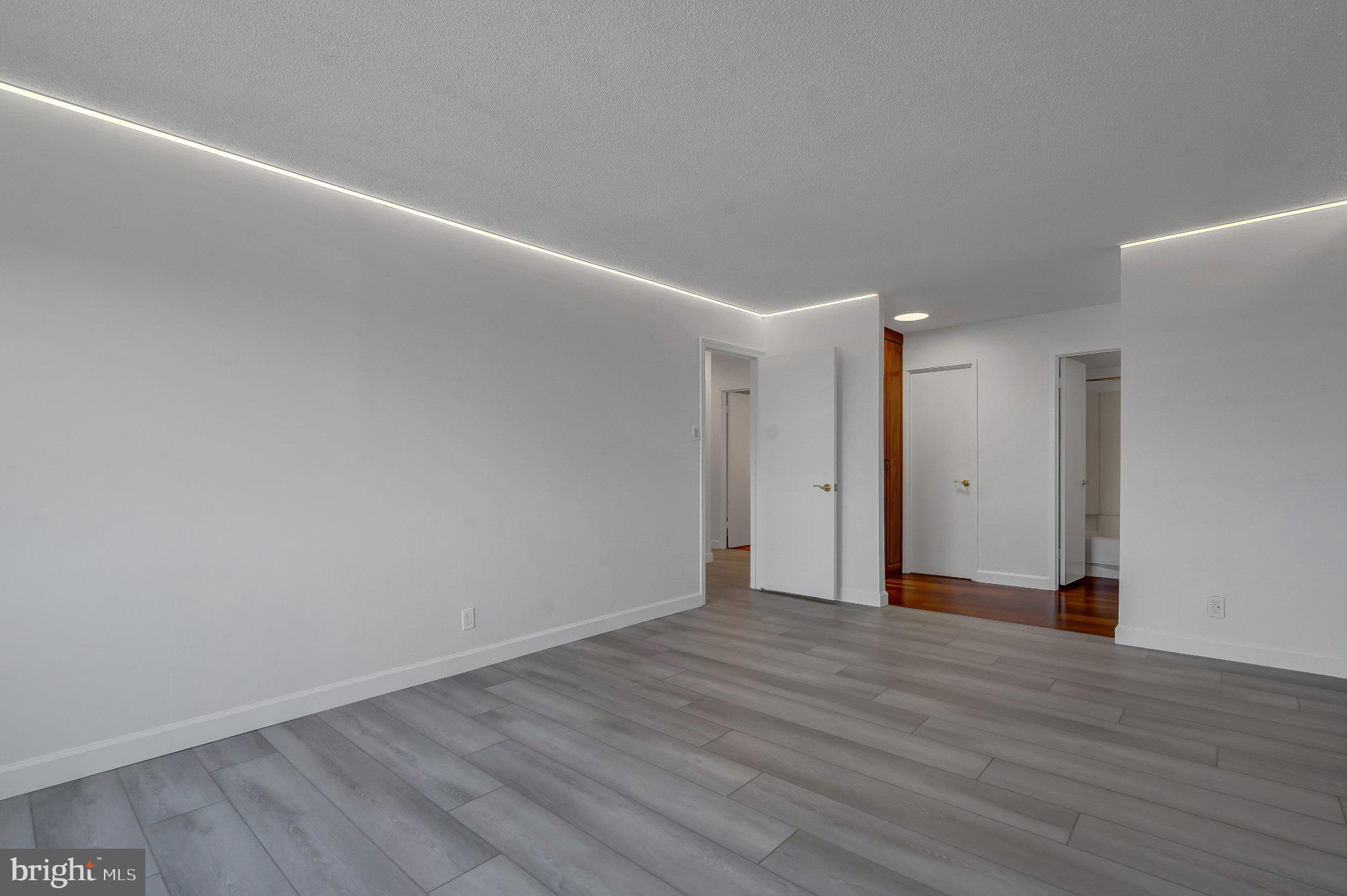 307 YOAKUM PARKWAY 1722