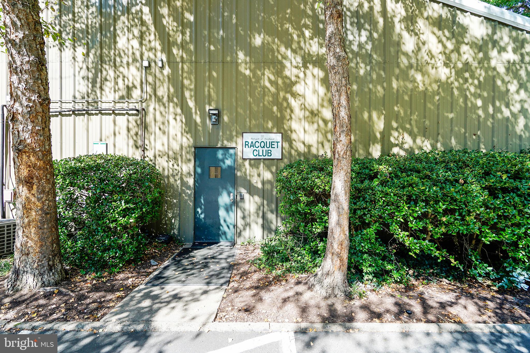 307 YOAKUM PARKWAY 1722