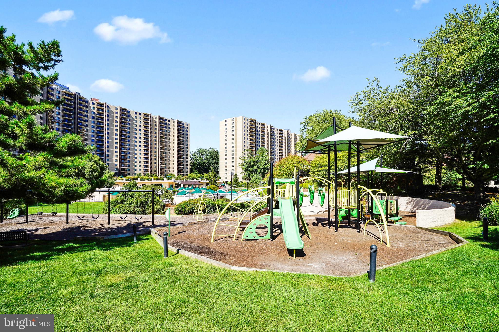 307 YOAKUM PARKWAY 1722