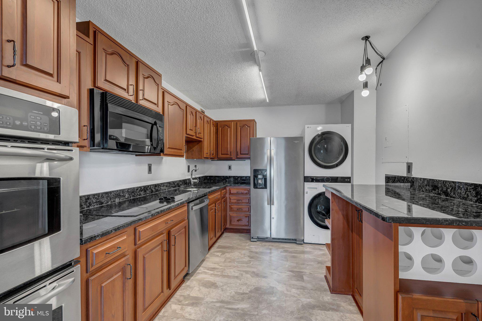 307 YOAKUM PARKWAY 1722