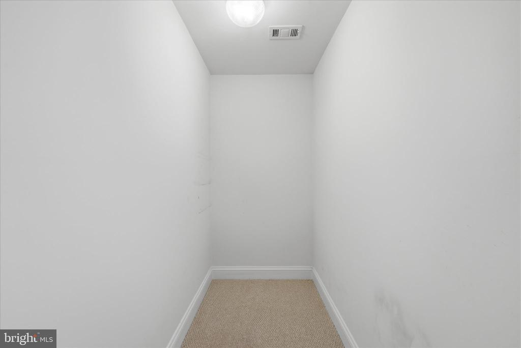 1115 CAMERON STREET 213