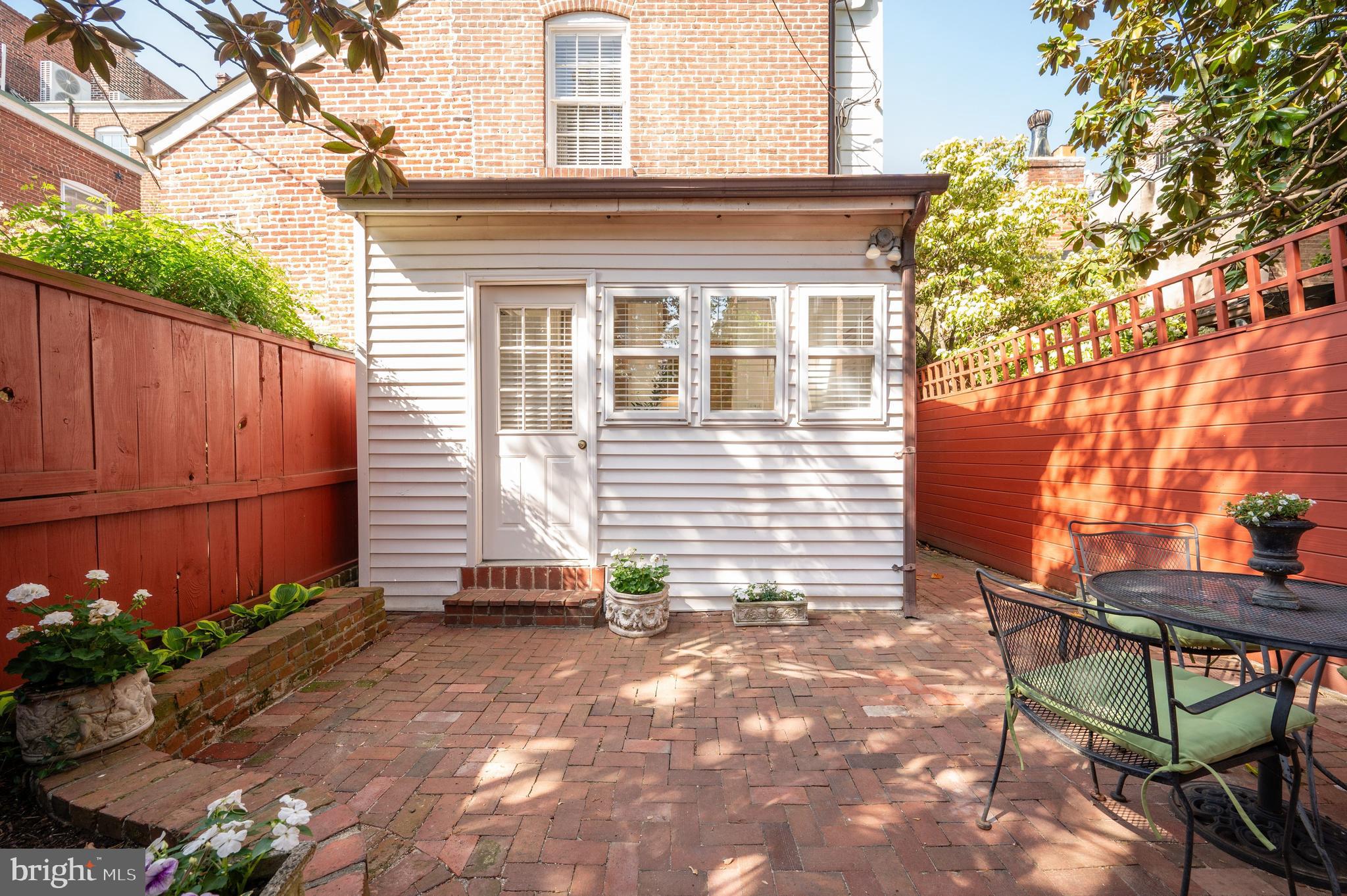 406 PRINCE STREET