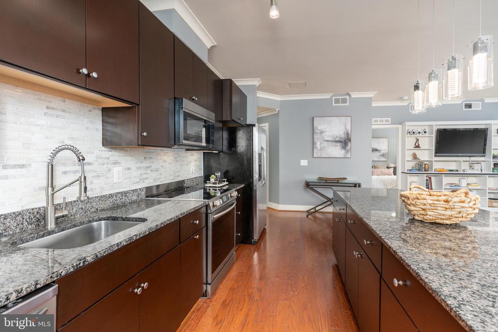 815 N PATRICK STREET 407