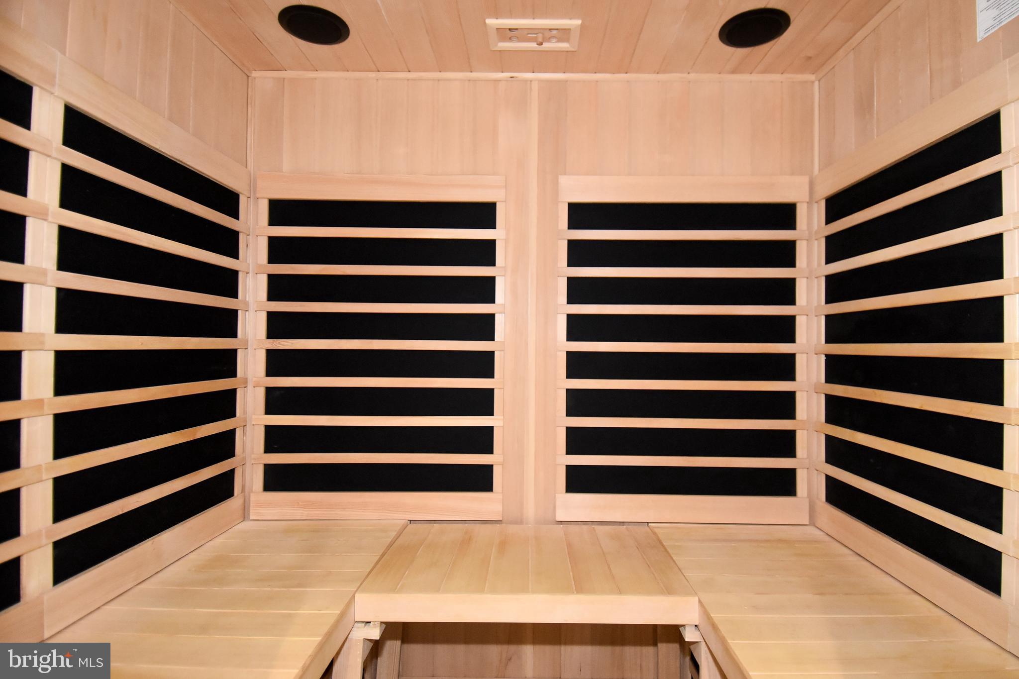 1250 S WASHINGTON STREET 816