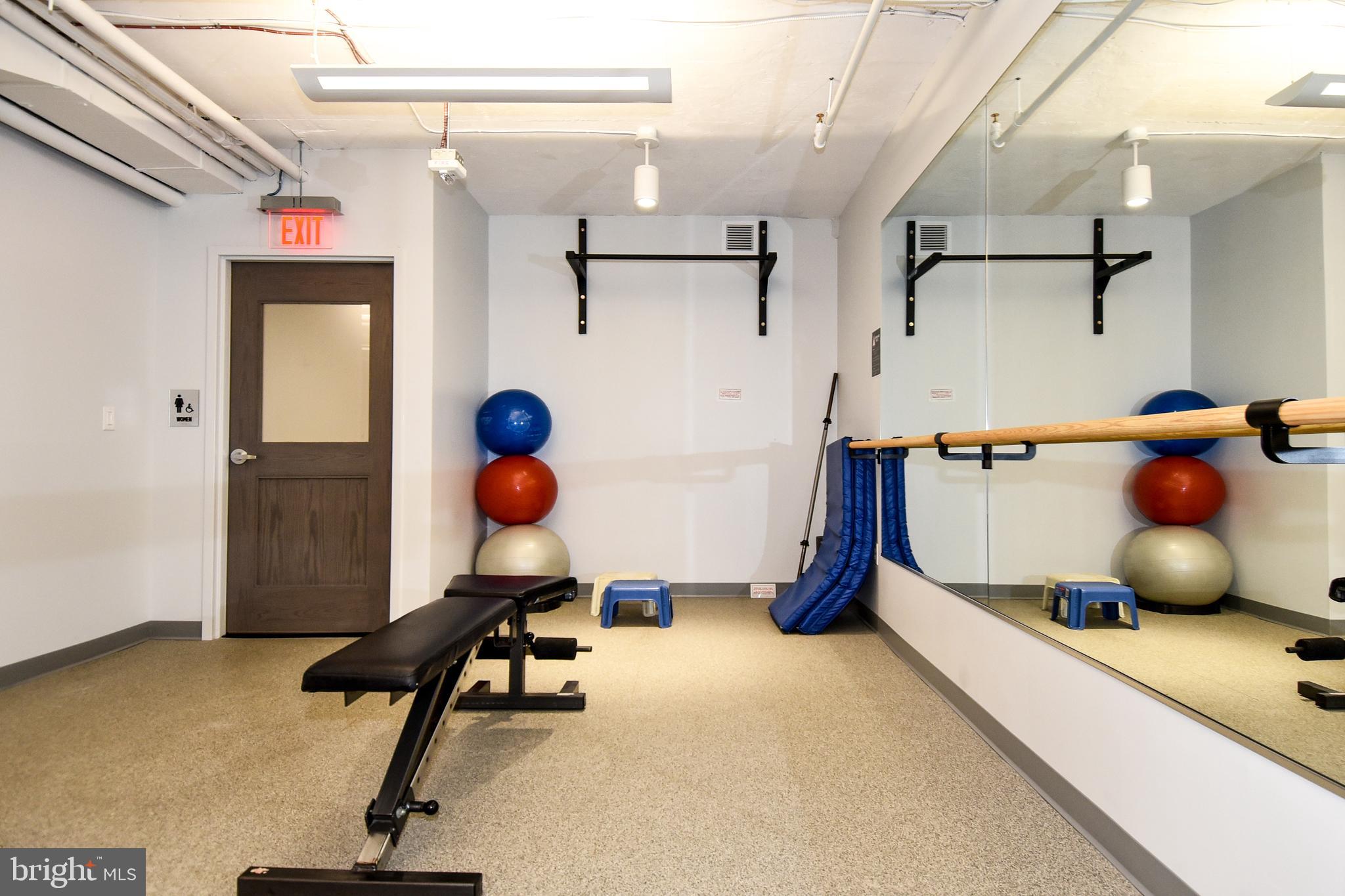 1250 S WASHINGTON STREET 816