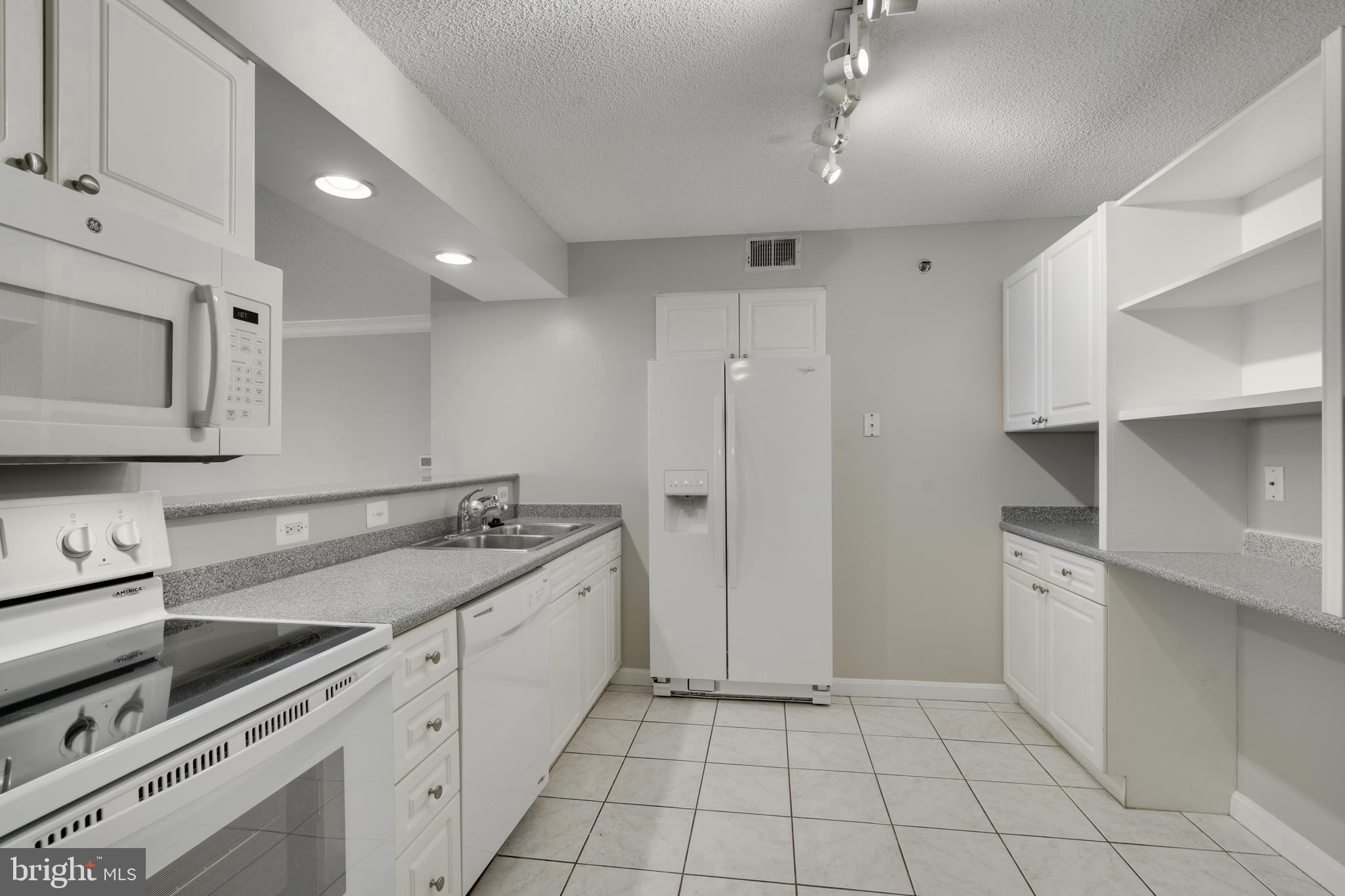 2181 JAMIESON AVENUE 1906