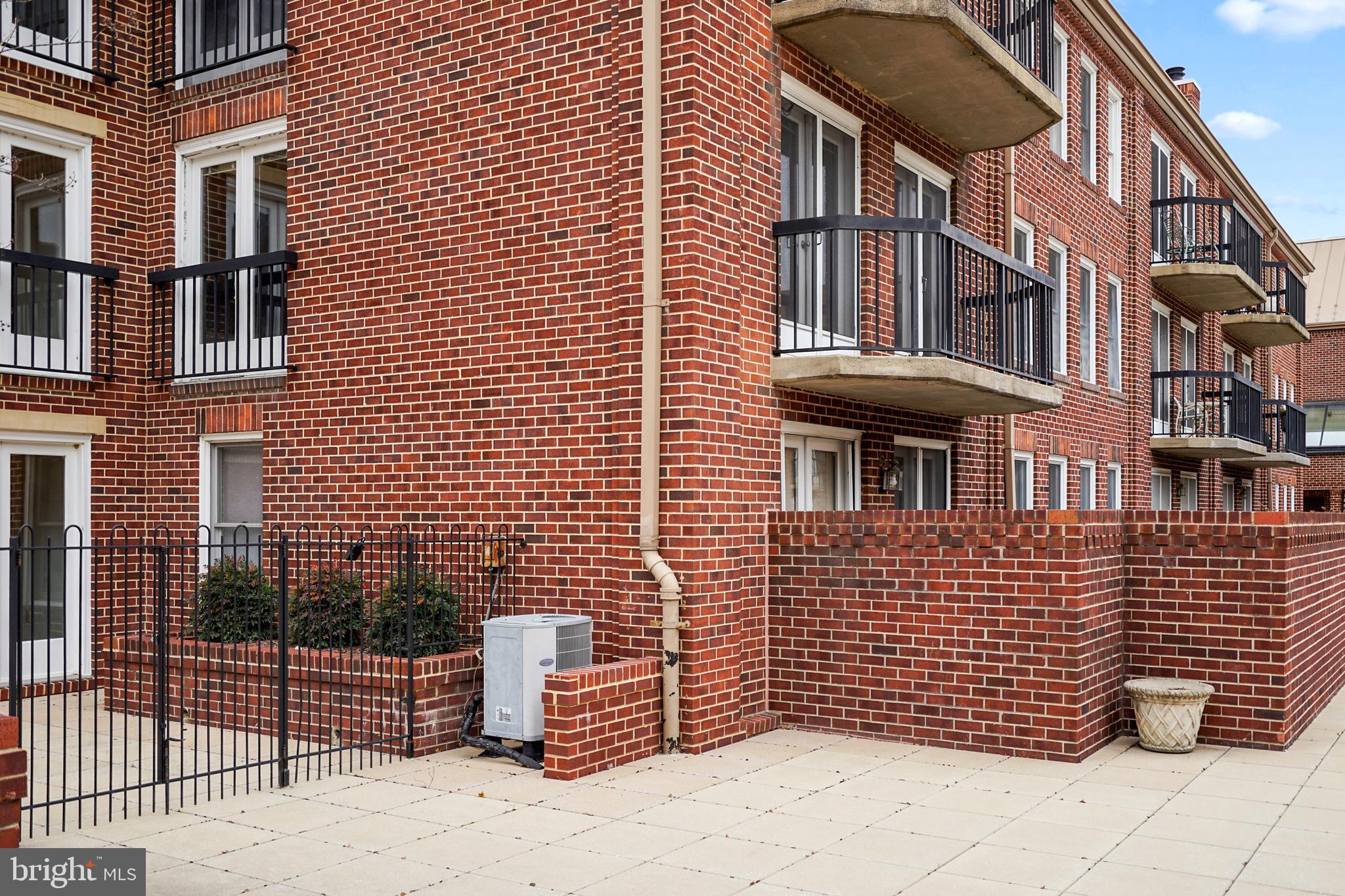 800 S SAINT ASAPH STREET 306