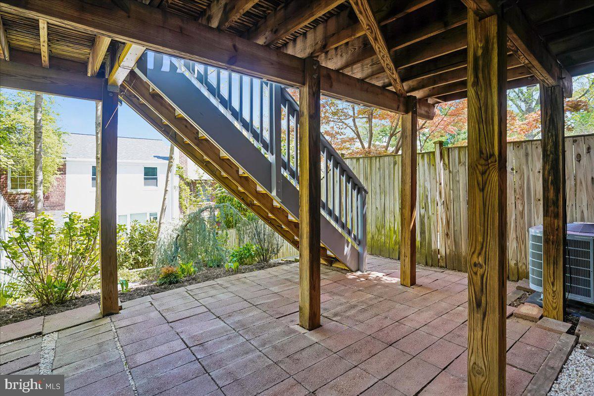 215 BURGESS AVENUE