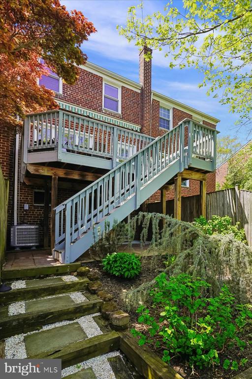 215 BURGESS AVENUE