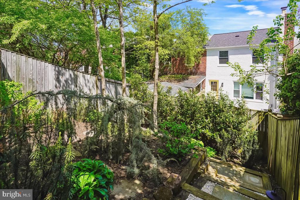 215 BURGESS AVENUE