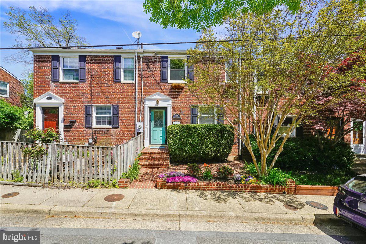 215 BURGESS AVENUE