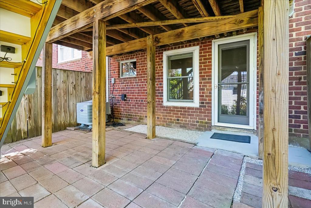 215 BURGESS AVENUE