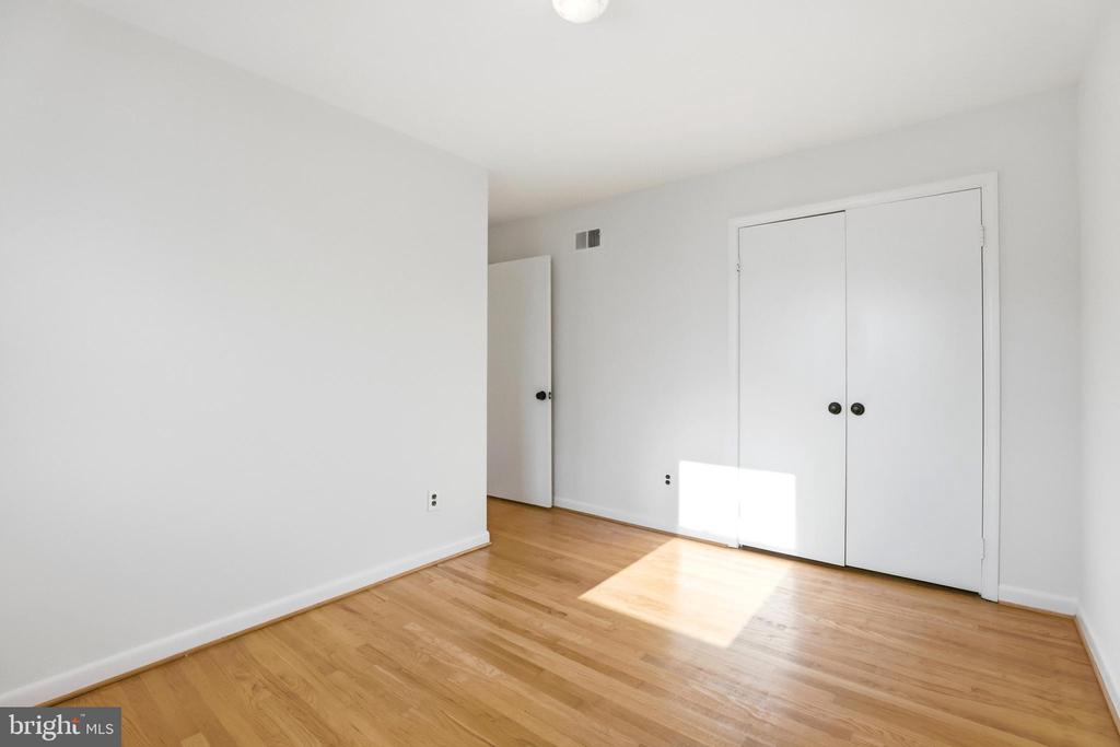 1731 PRICE STREET