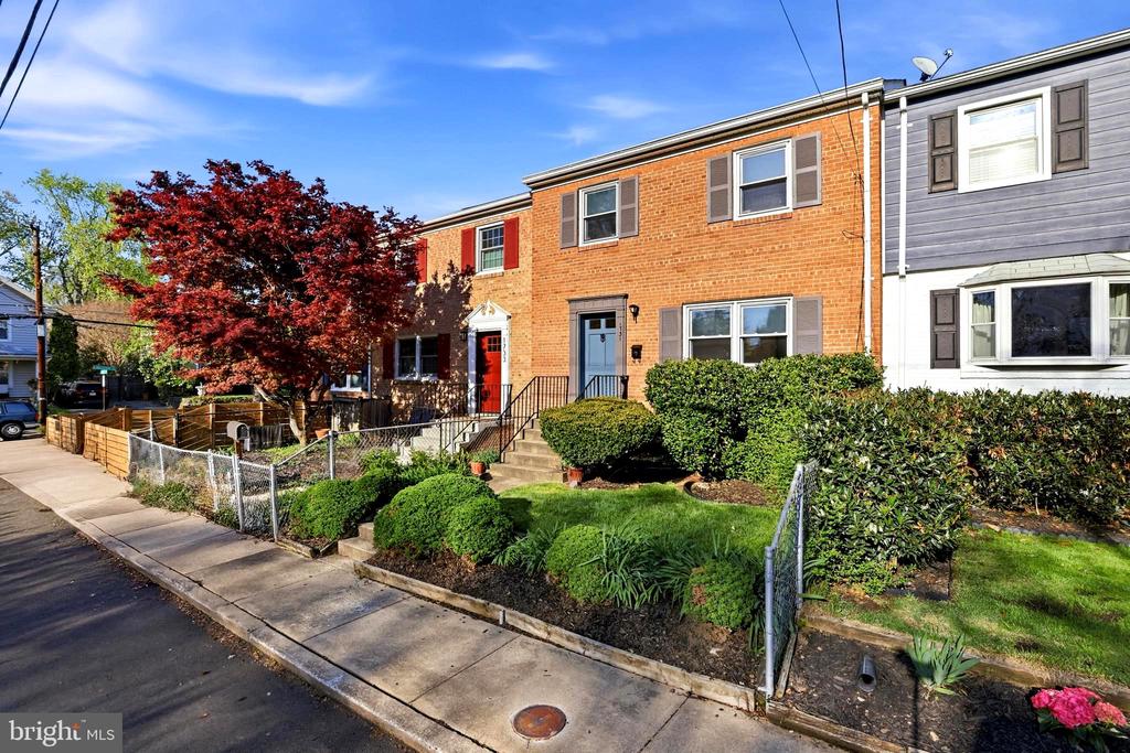 1731 PRICE STREET