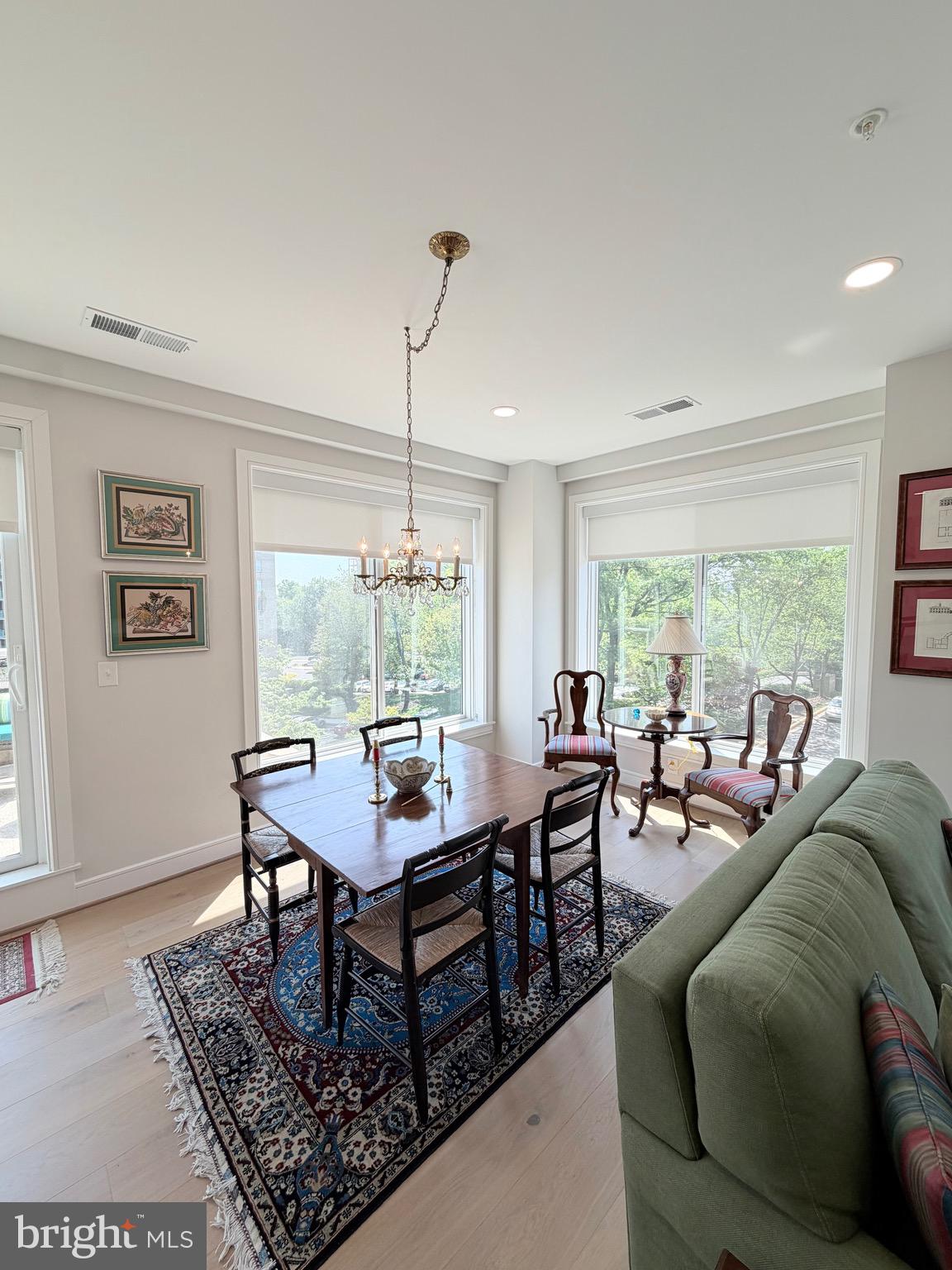 635 SLATERS LANE 301