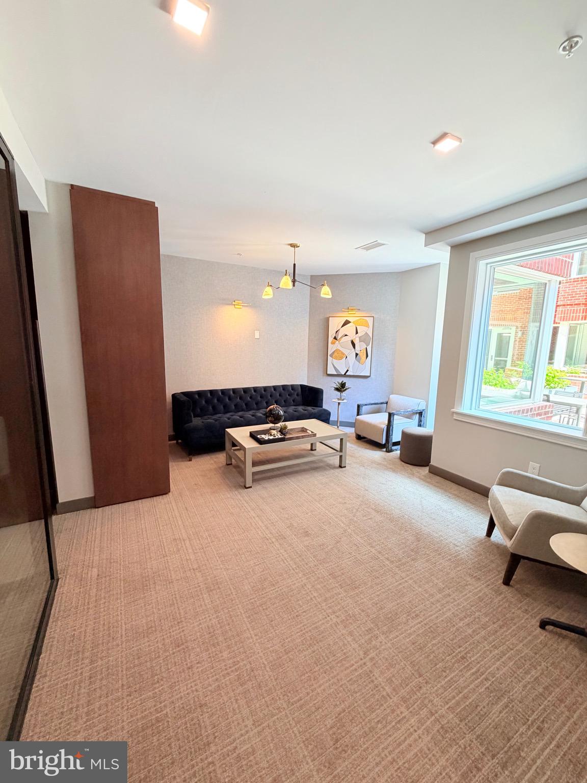 635 SLATERS LANE 301