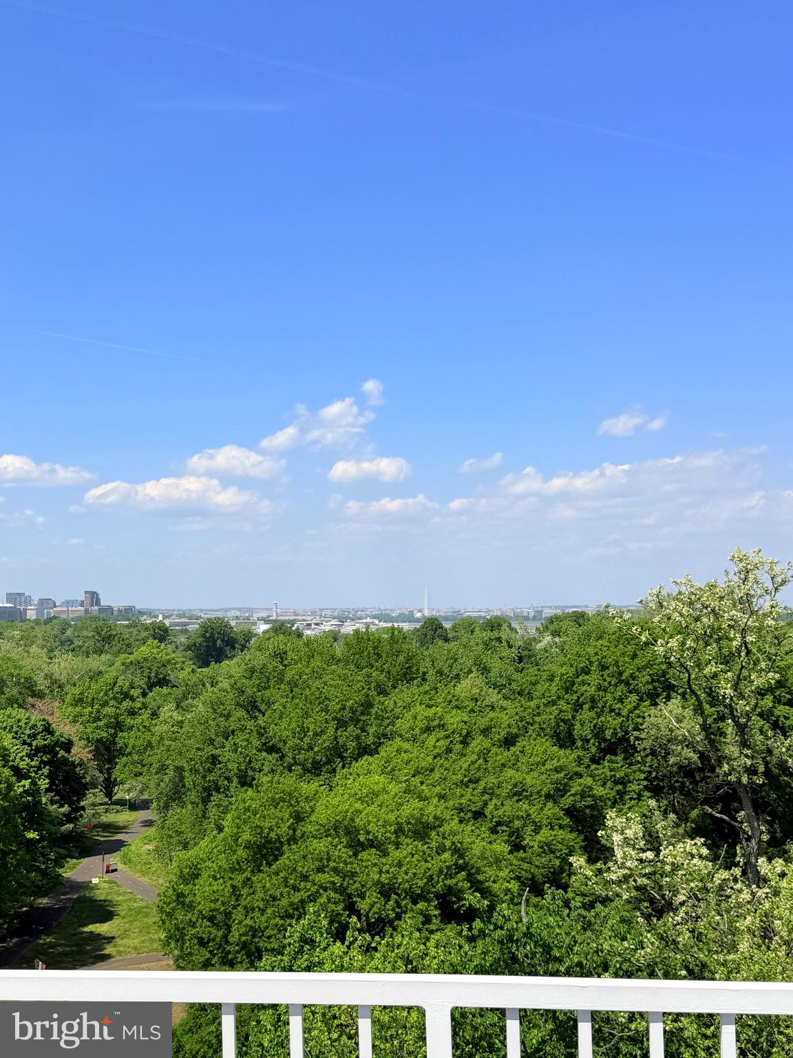 635 SLATERS LANE 301