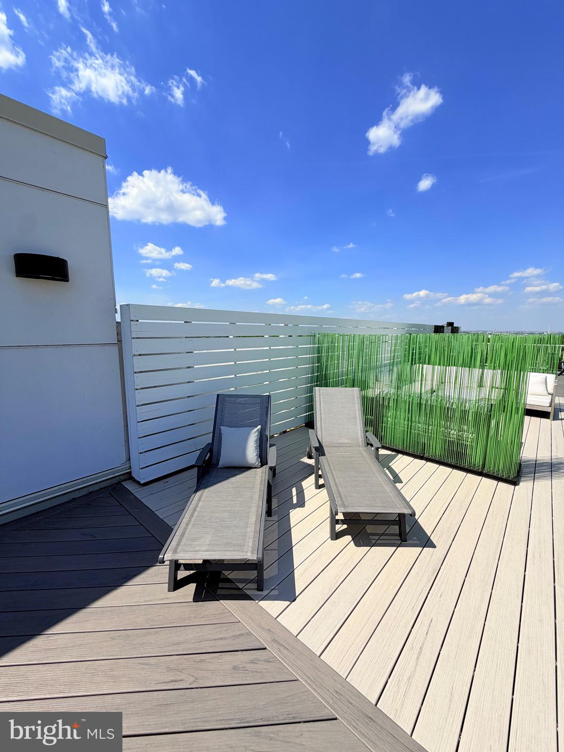 635 SLATERS LANE 301