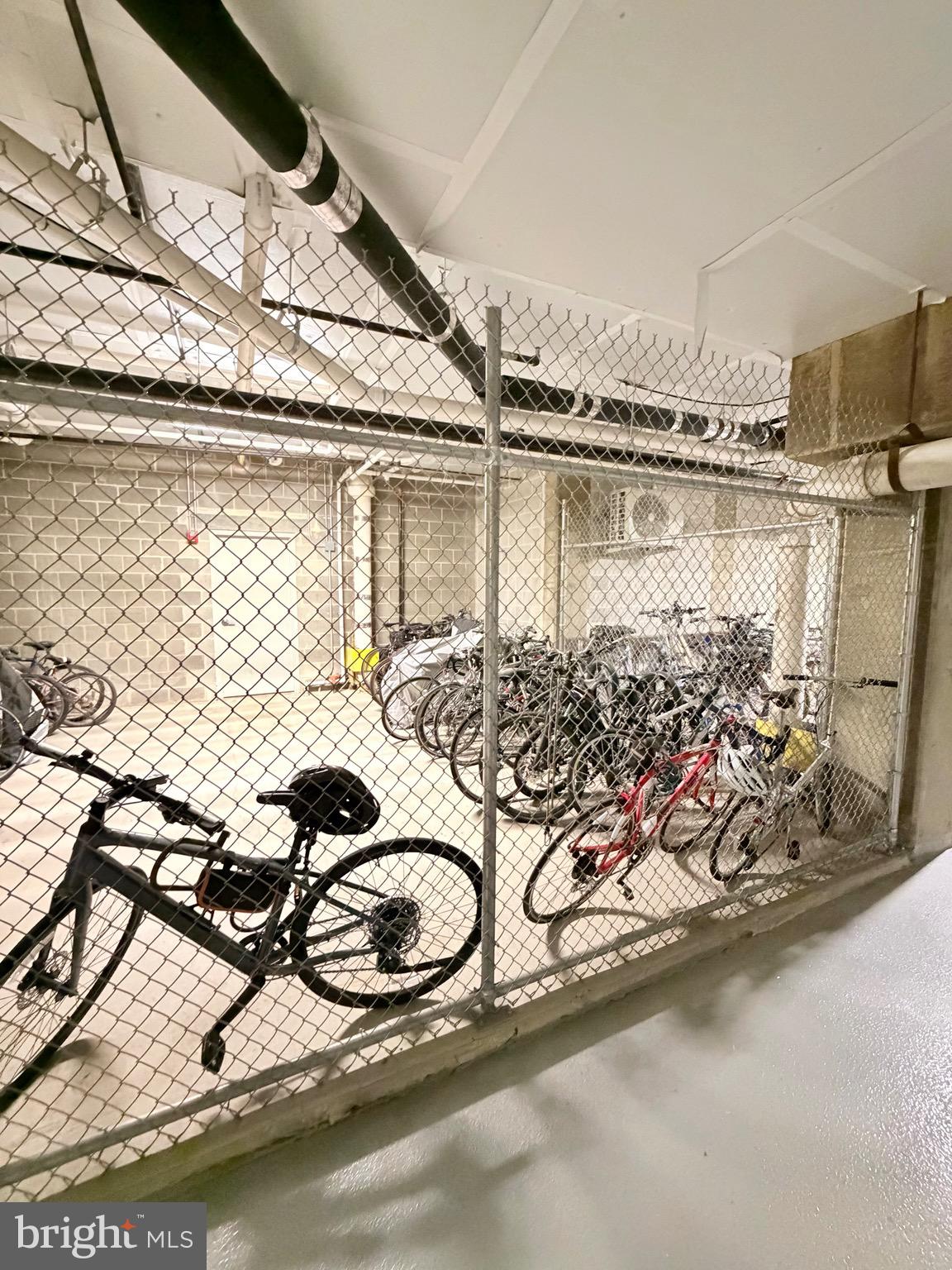 635 SLATERS LANE 301