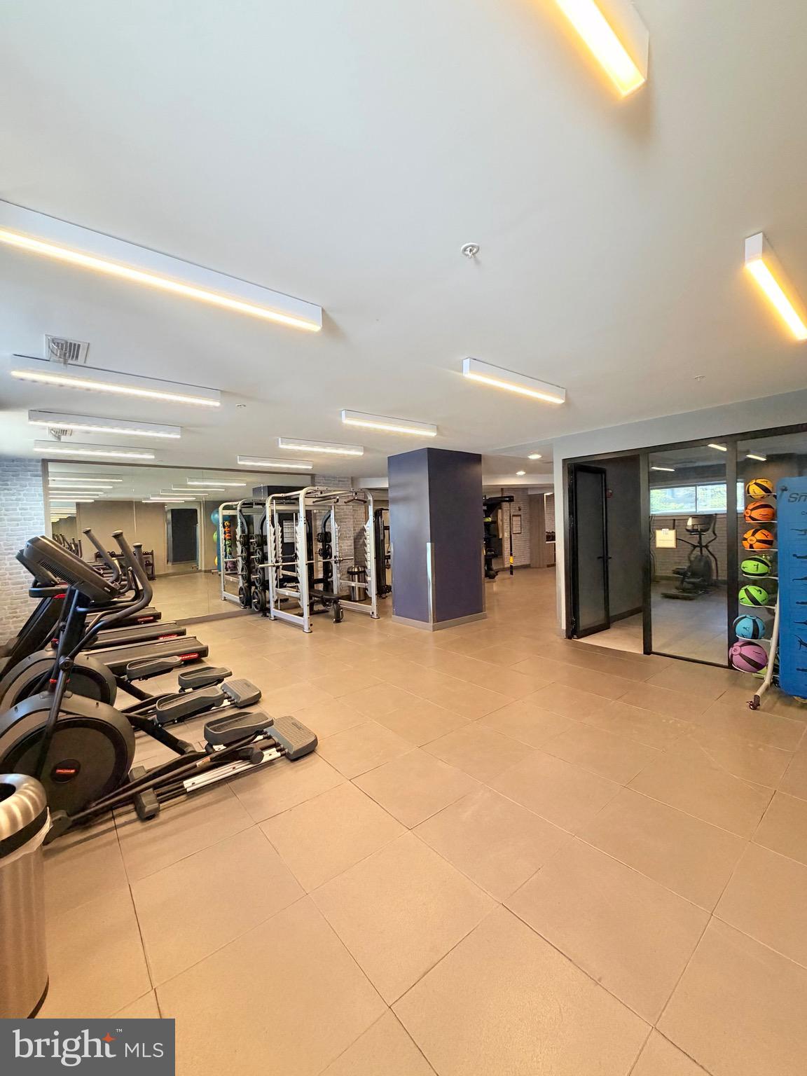 635 SLATERS LANE 301