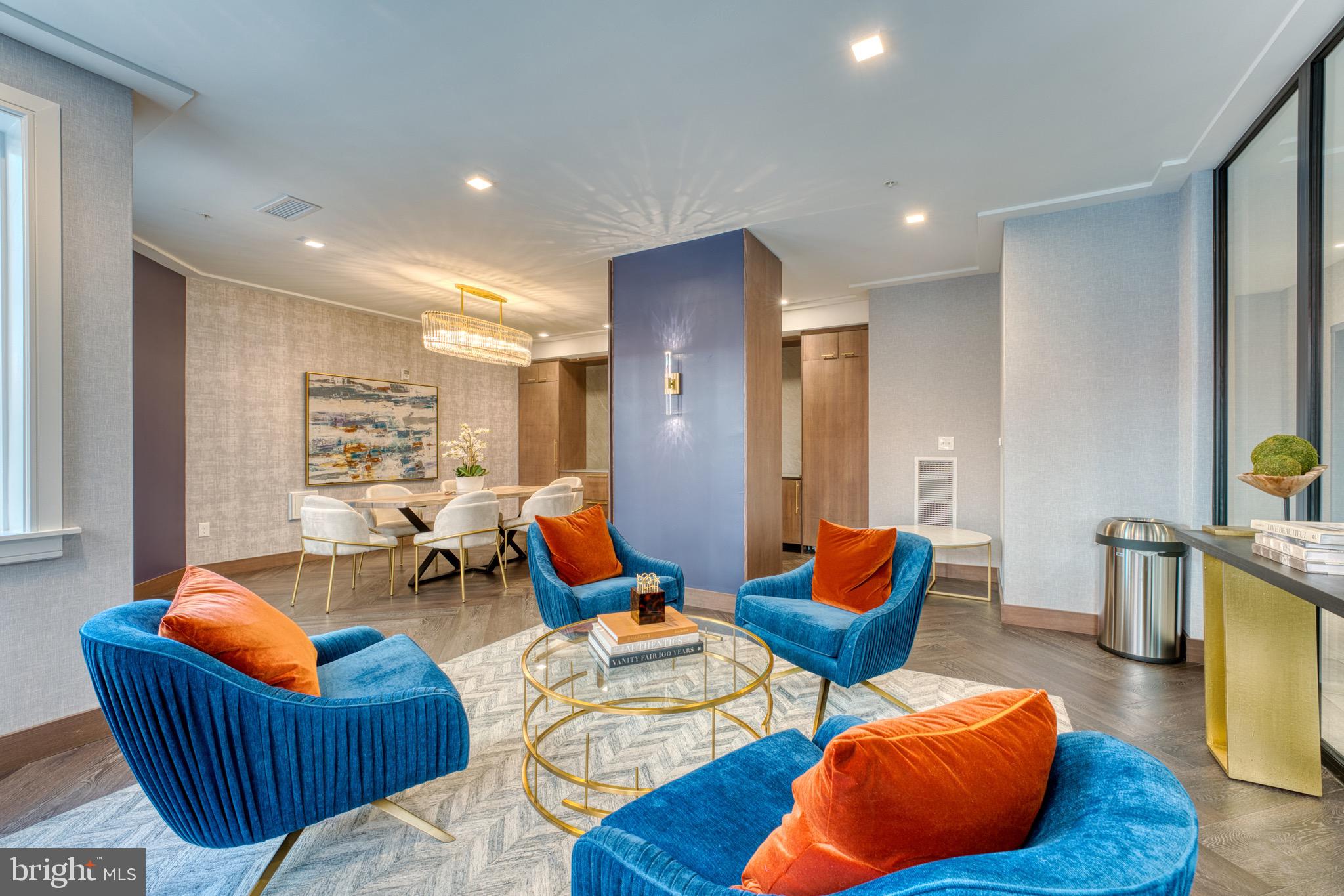 635 SLATERS LANE 306