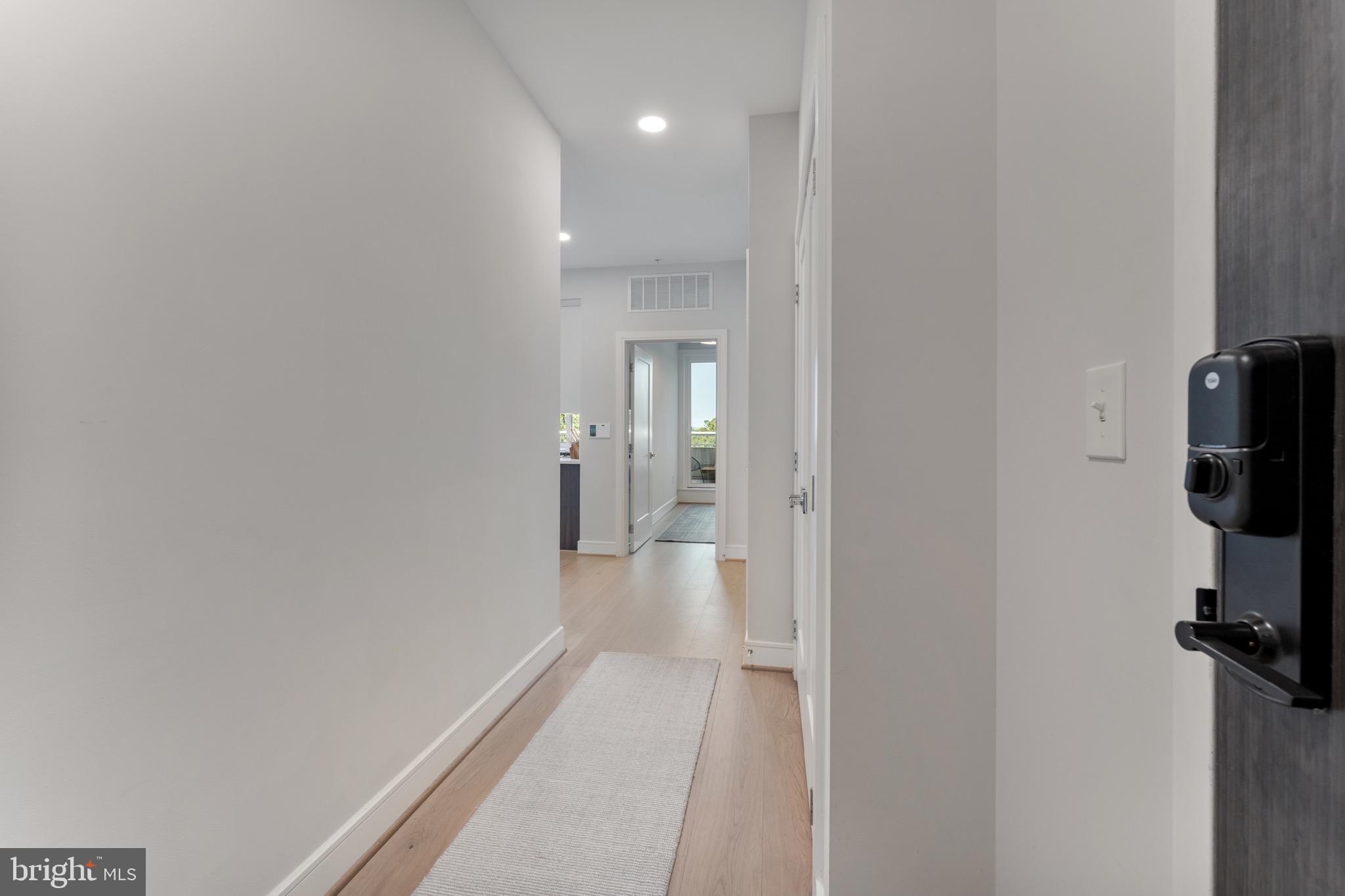 635 SLATERS LANE 306