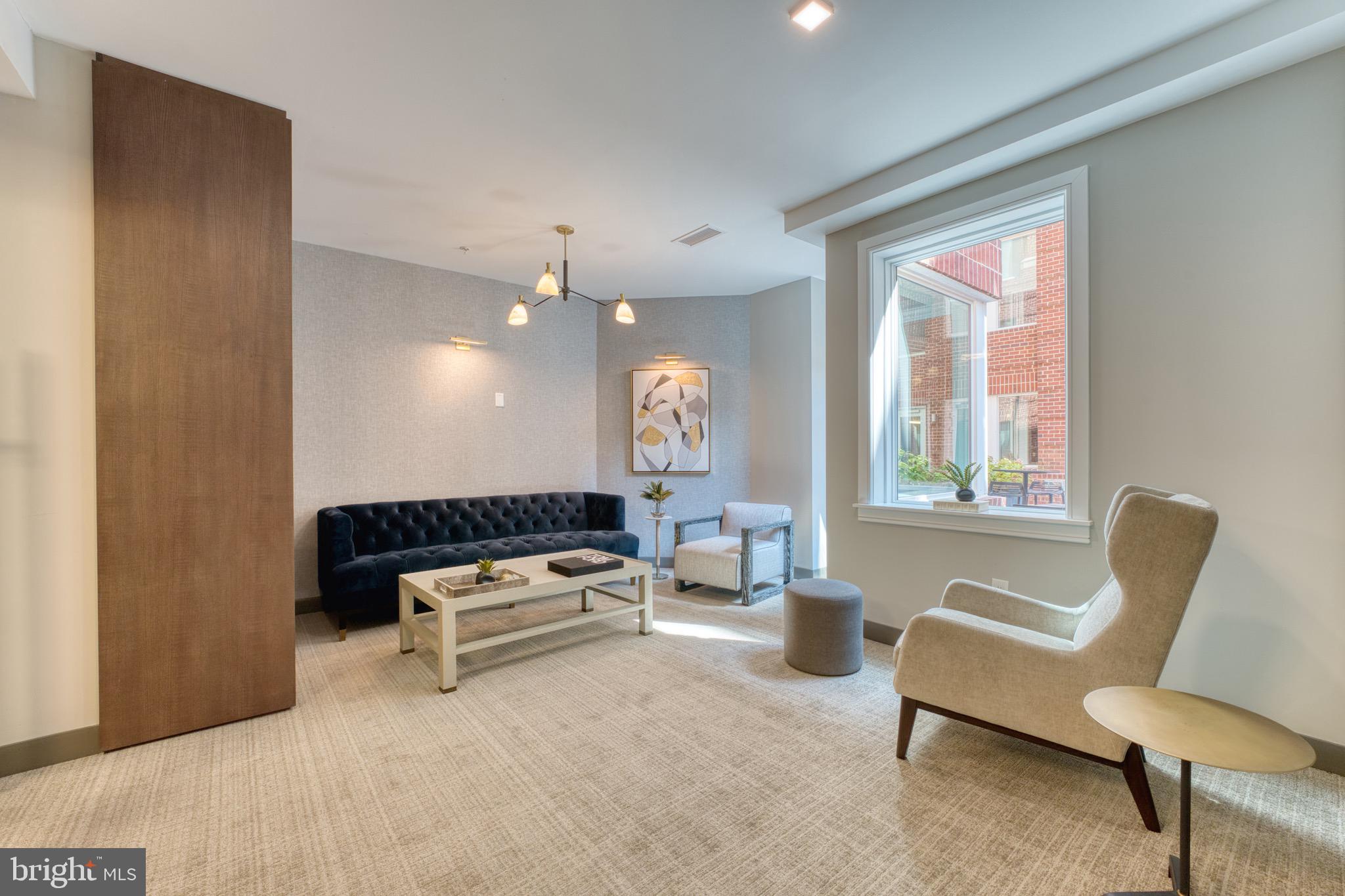 635 SLATERS LANE 306