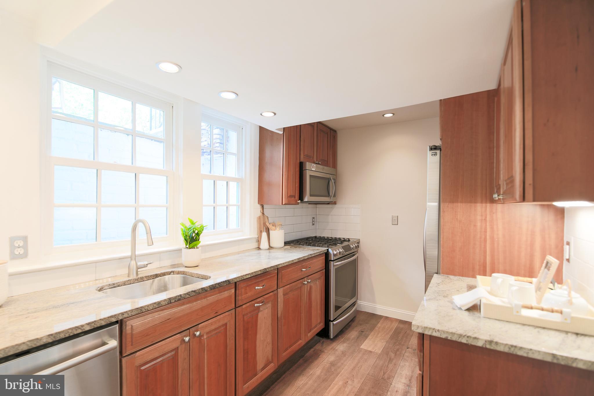 1107 POWHATAN STREET