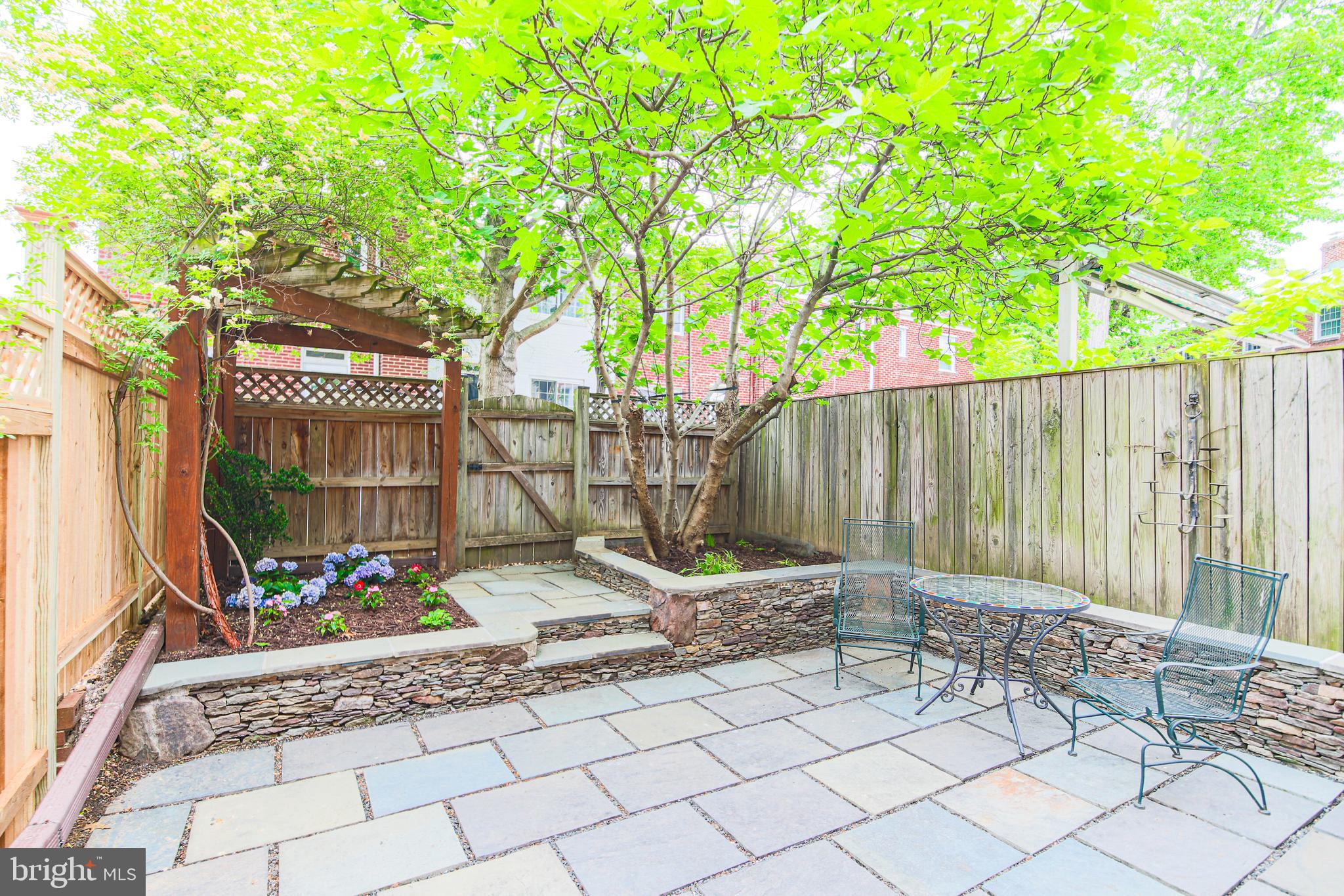 1107 POWHATAN STREET