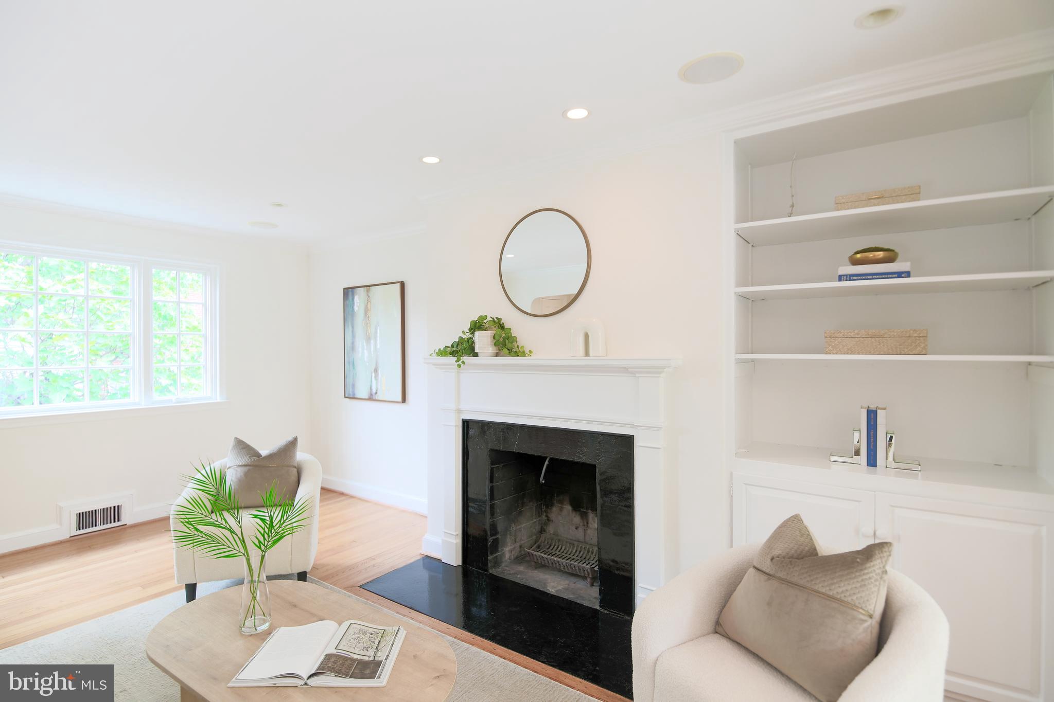 1107 POWHATAN STREET