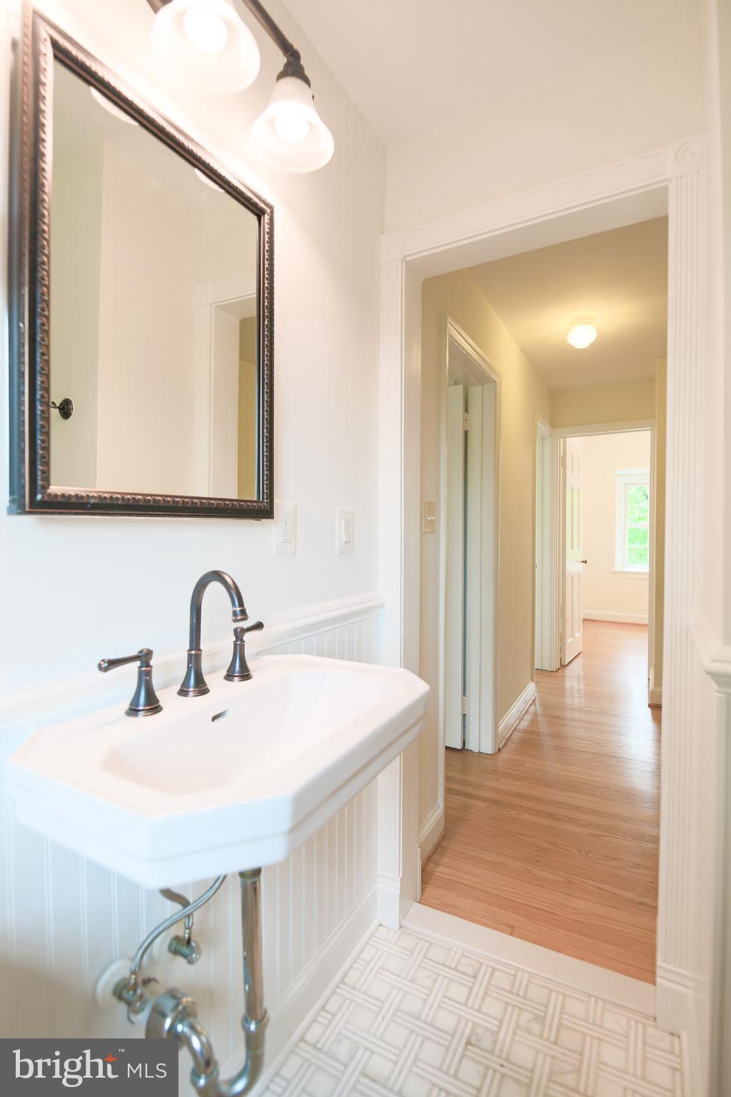 1107 POWHATAN STREET