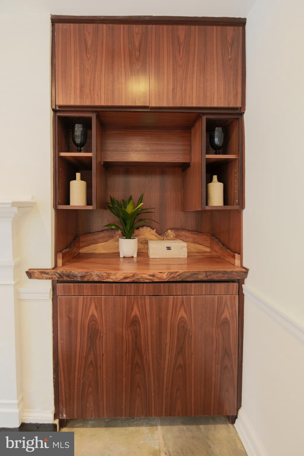 1107 POWHATAN STREET