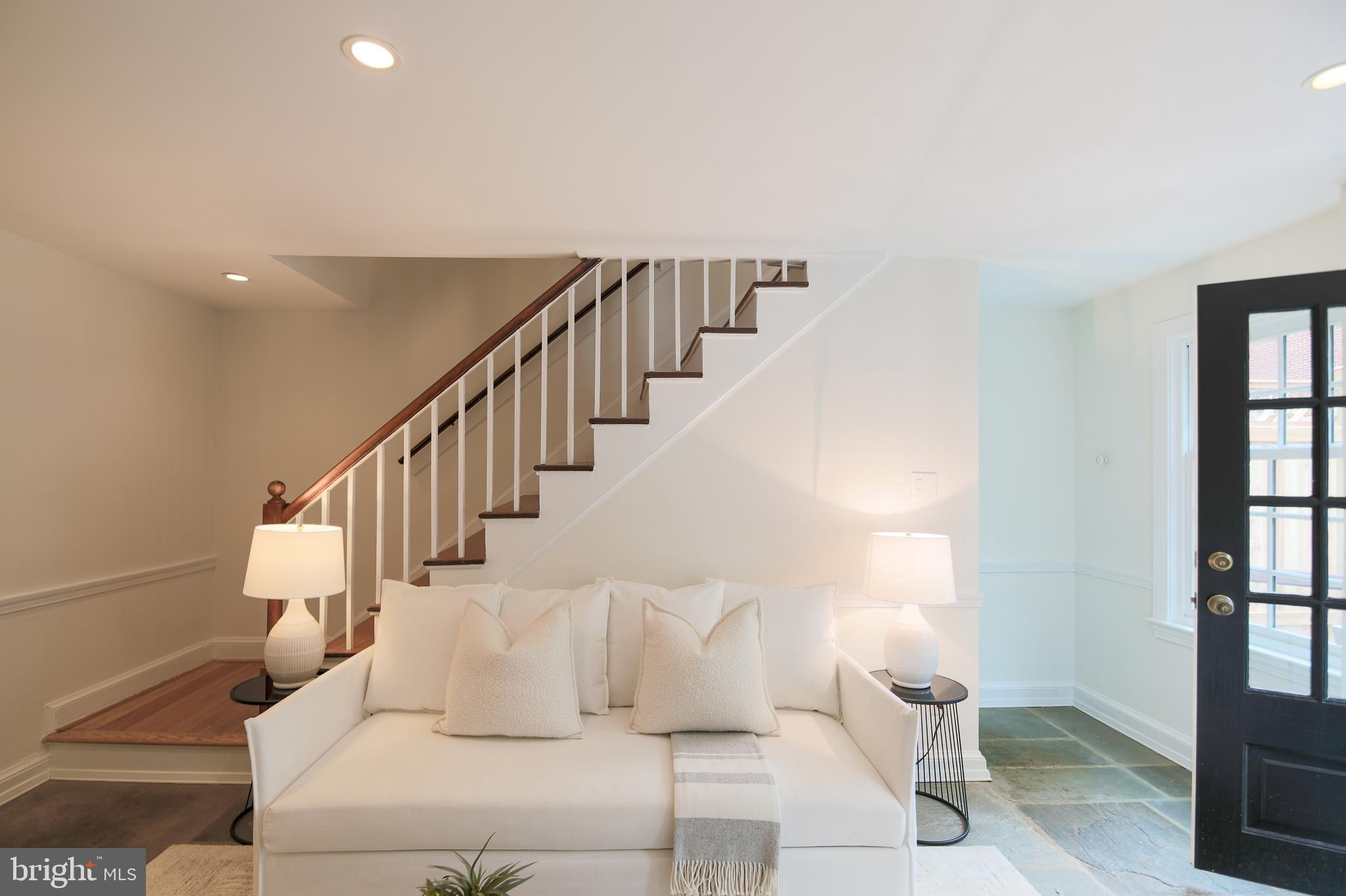 1107 POWHATAN STREET