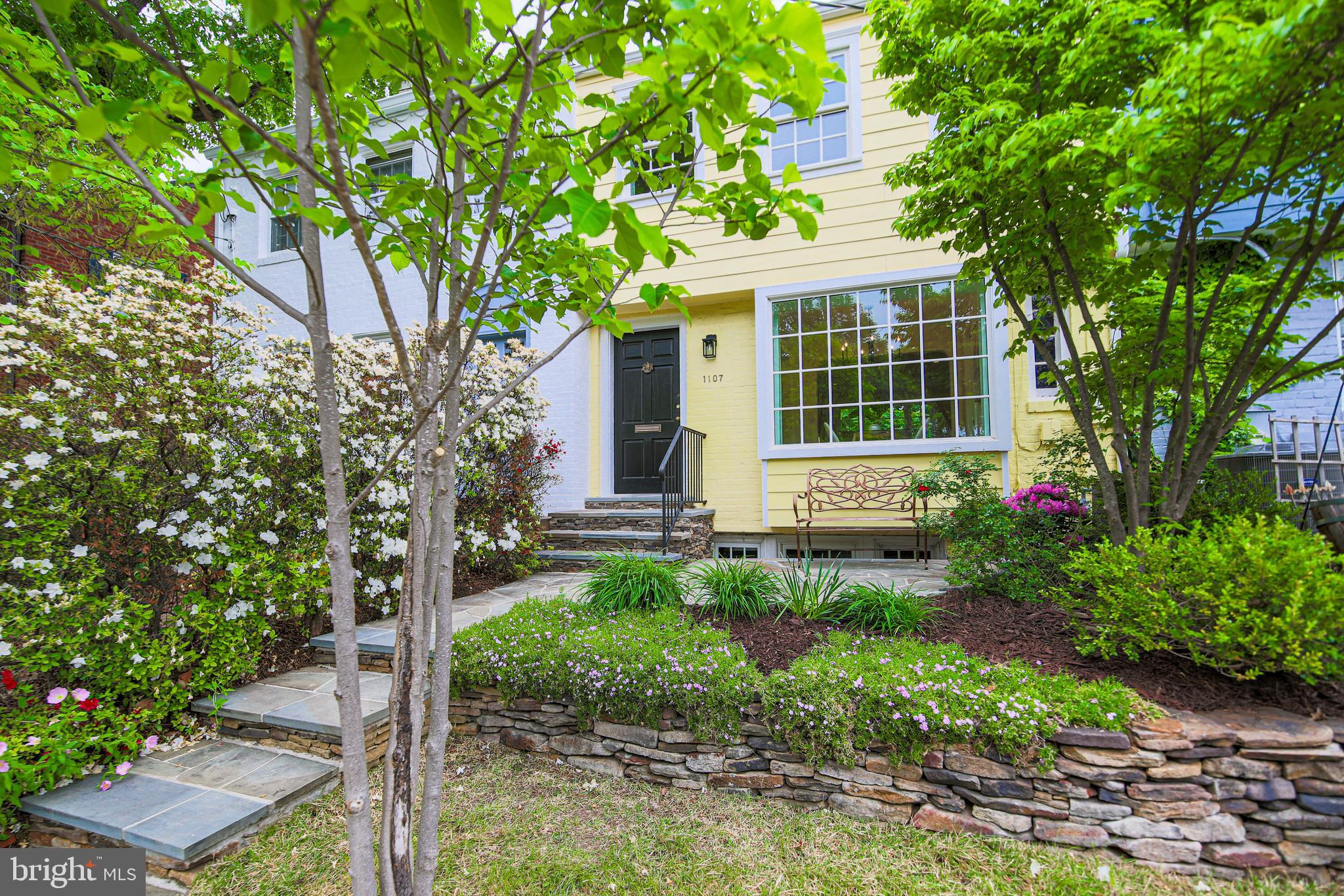 1107 POWHATAN STREET