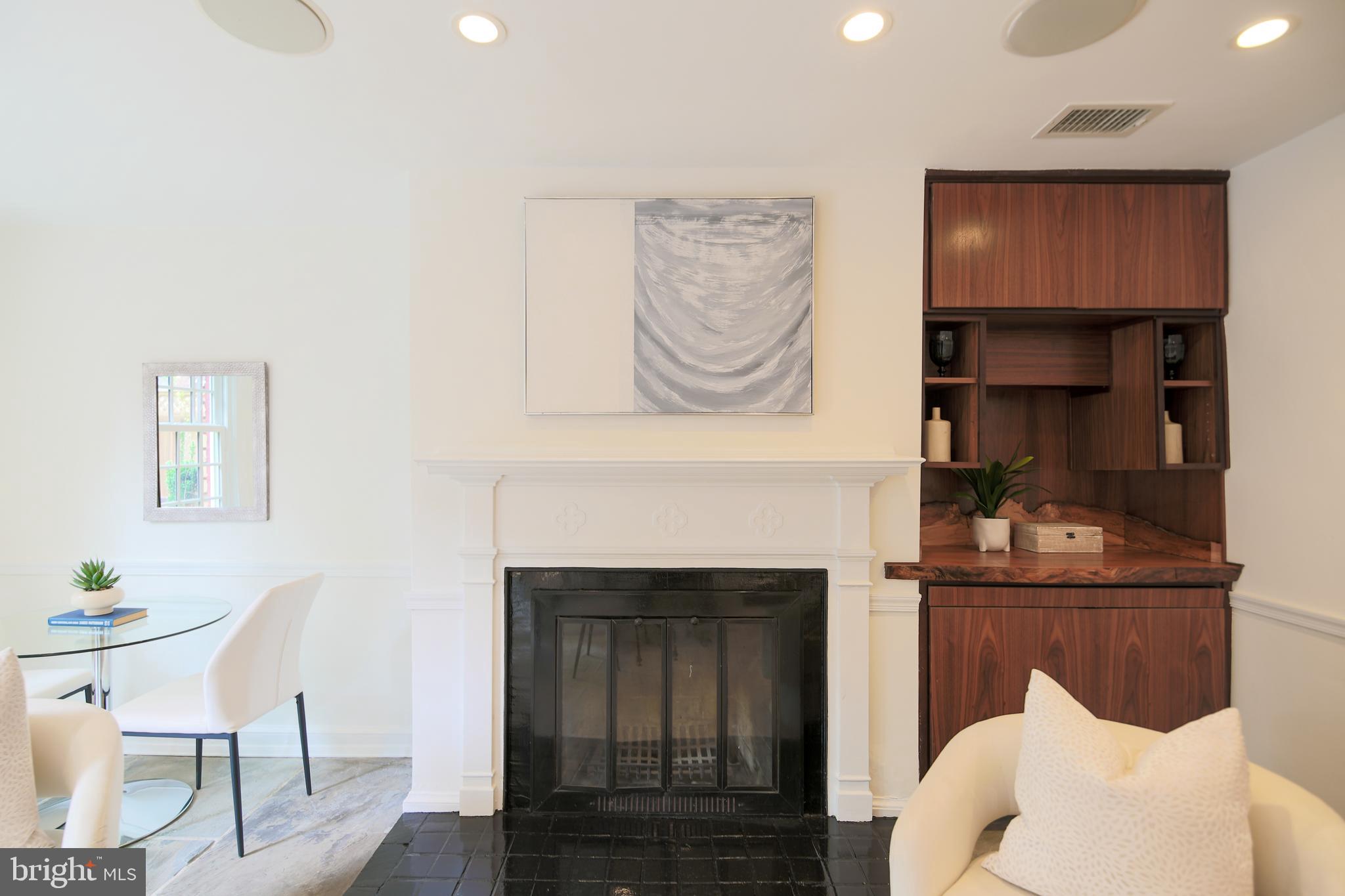 1107 POWHATAN STREET