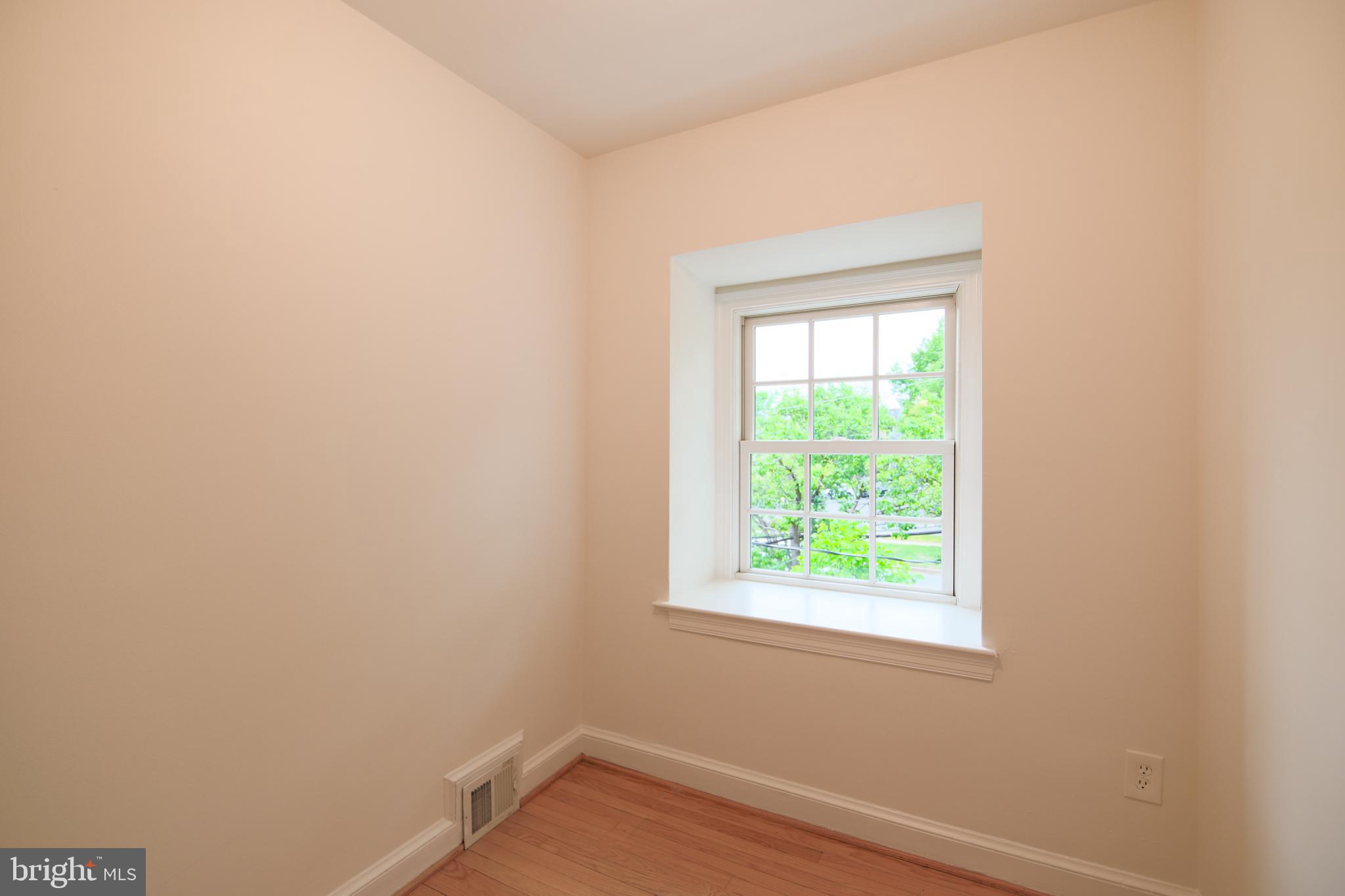 1107 POWHATAN STREET