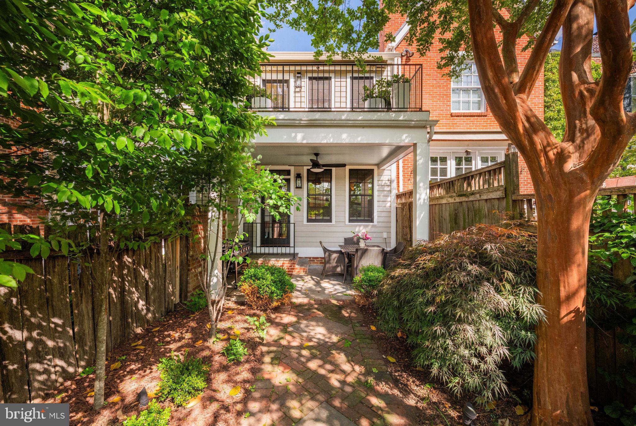 515 S FAIRFAX STREET