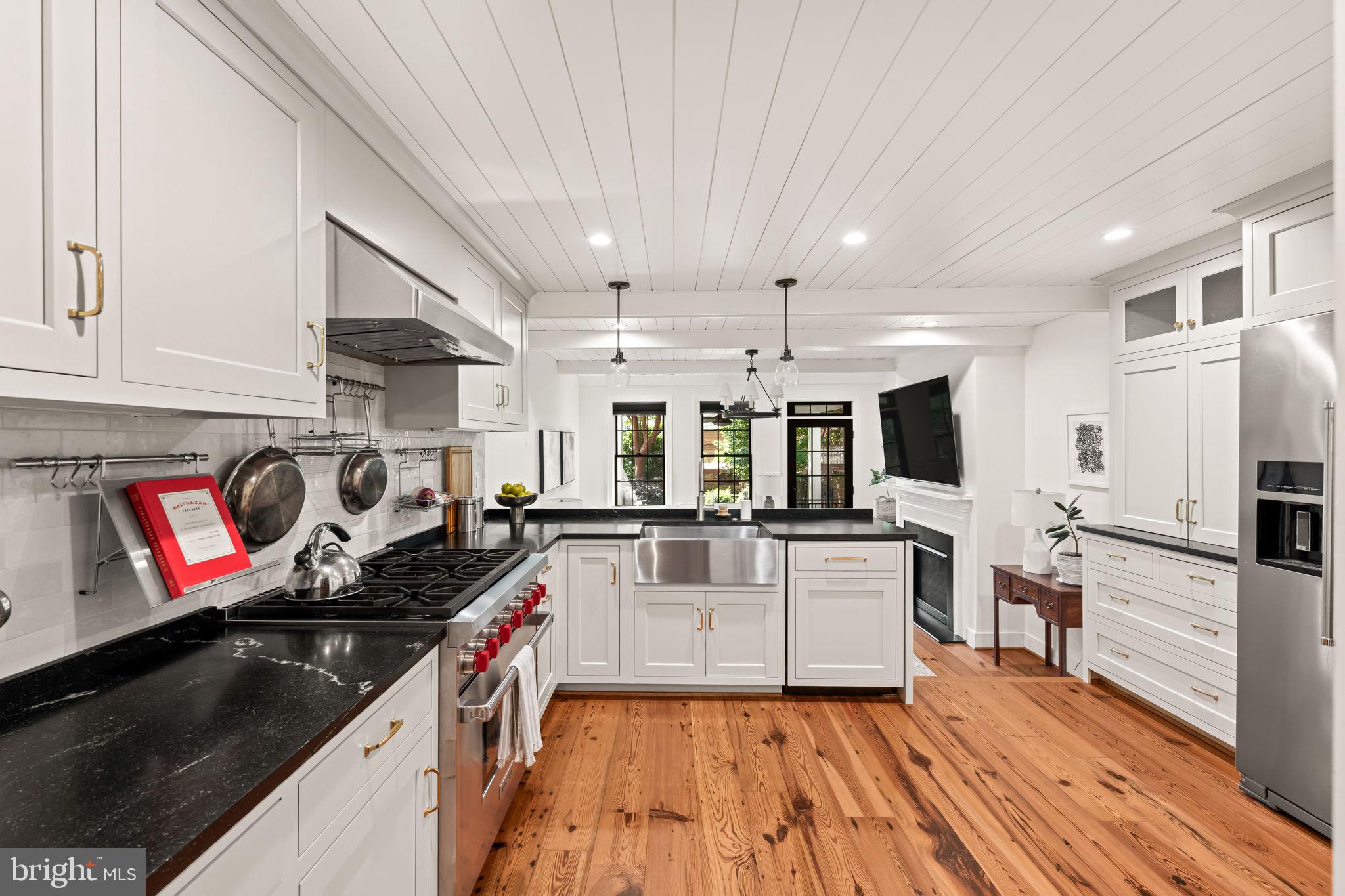 515 S FAIRFAX STREET