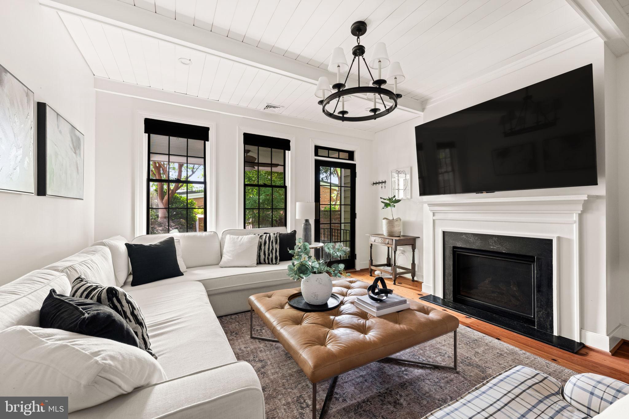 515 S FAIRFAX STREET