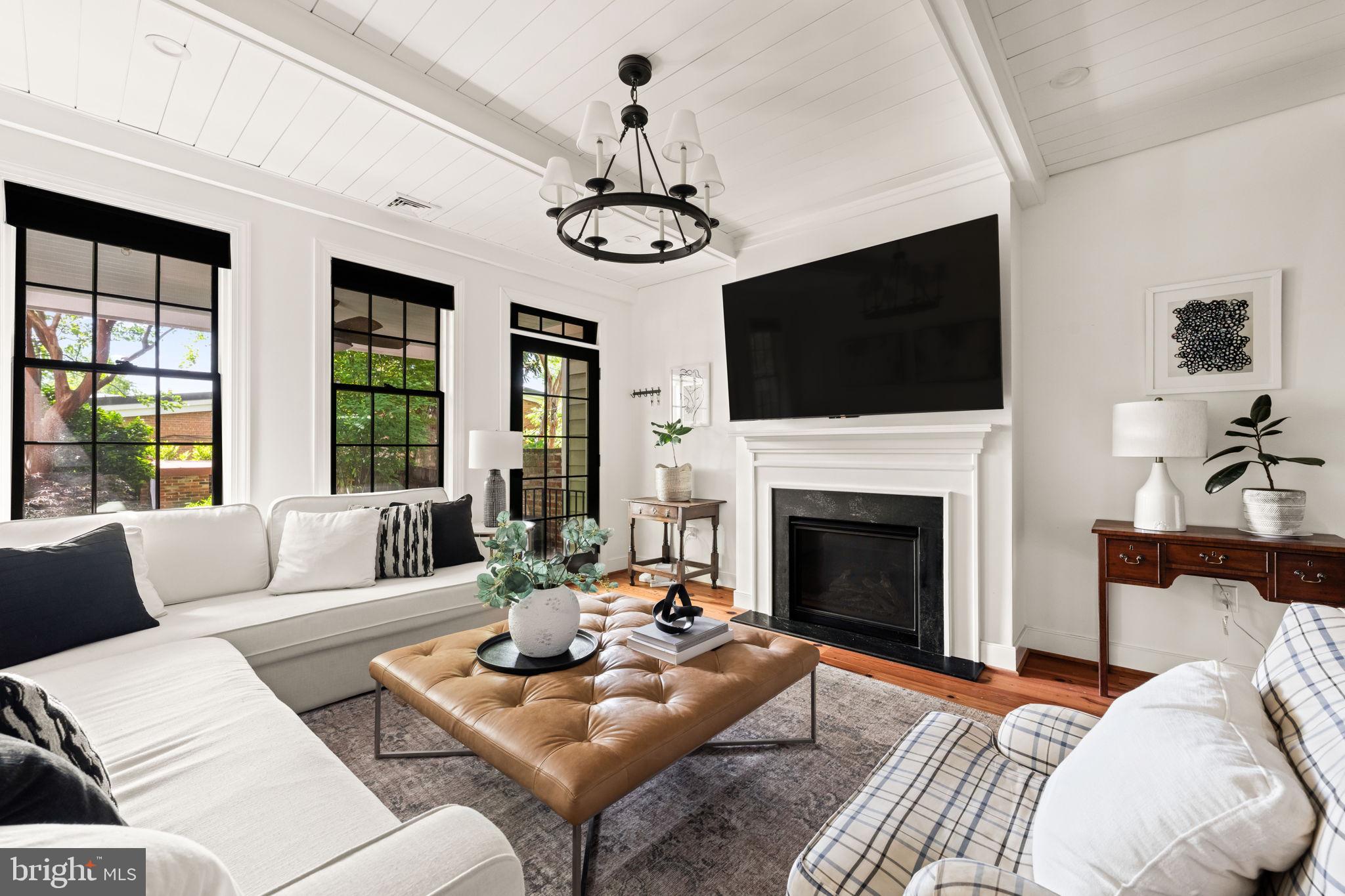 515 S FAIRFAX STREET