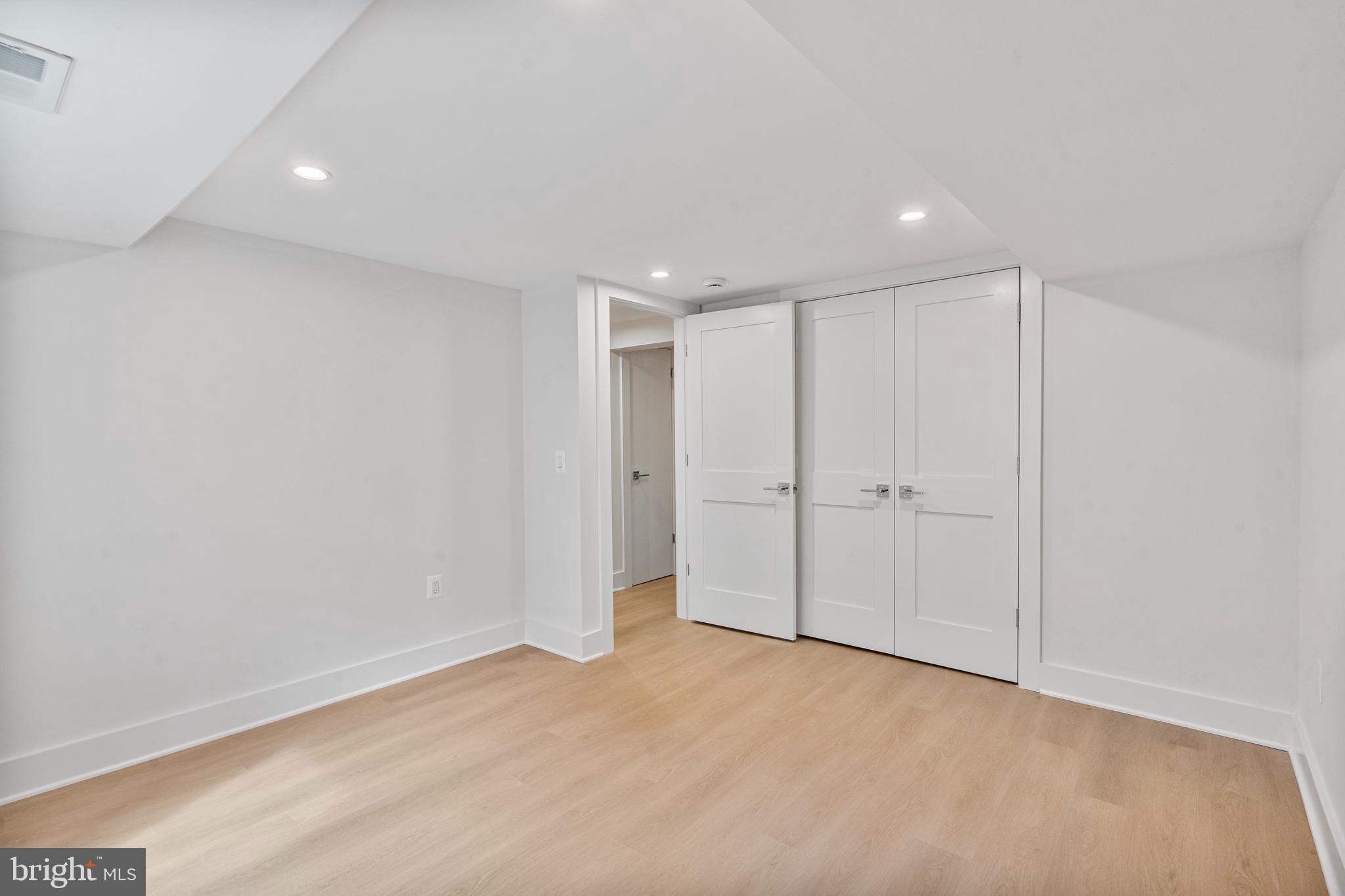 3102 LANDOVER STREET