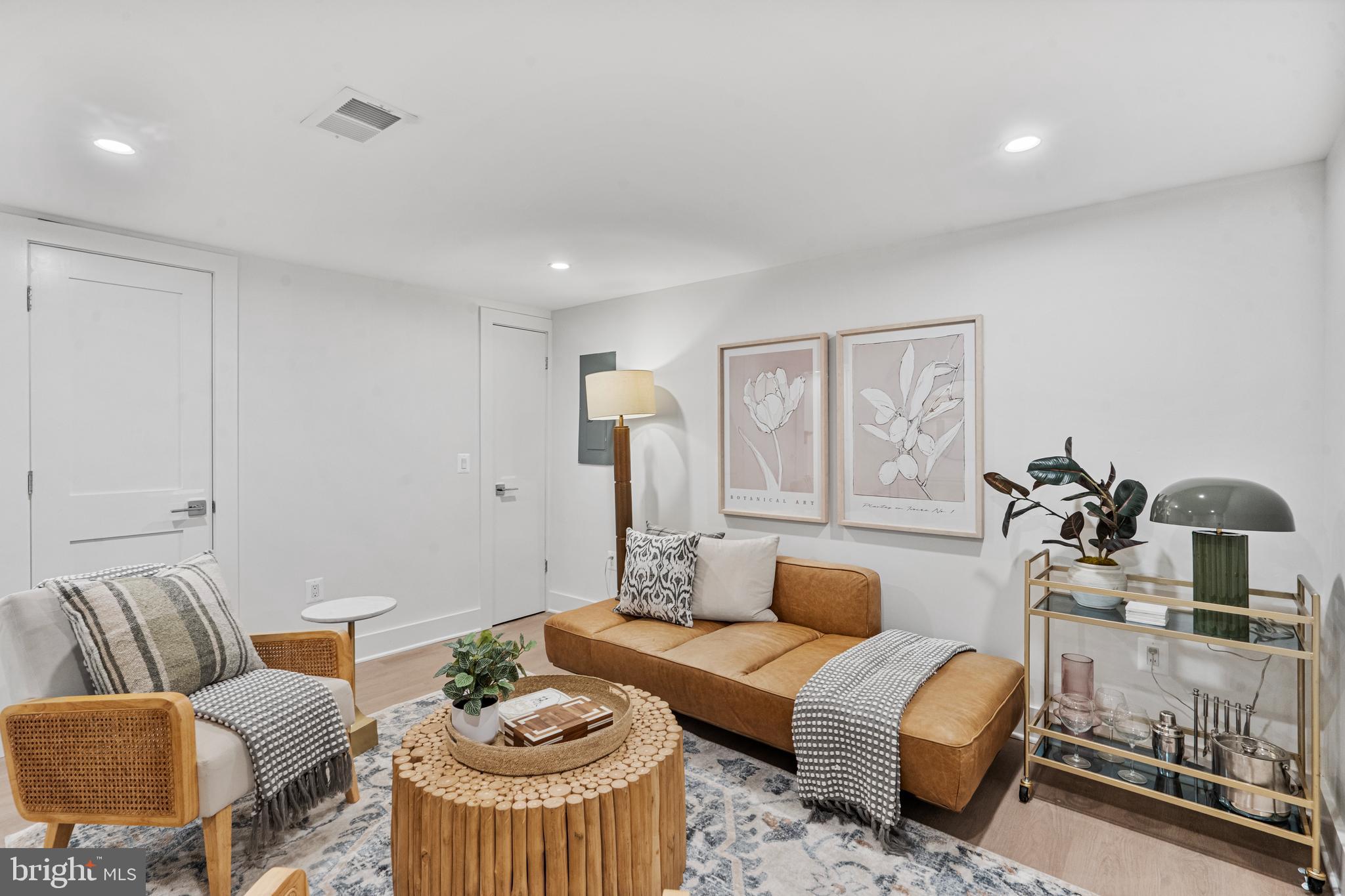 3102 LANDOVER STREET